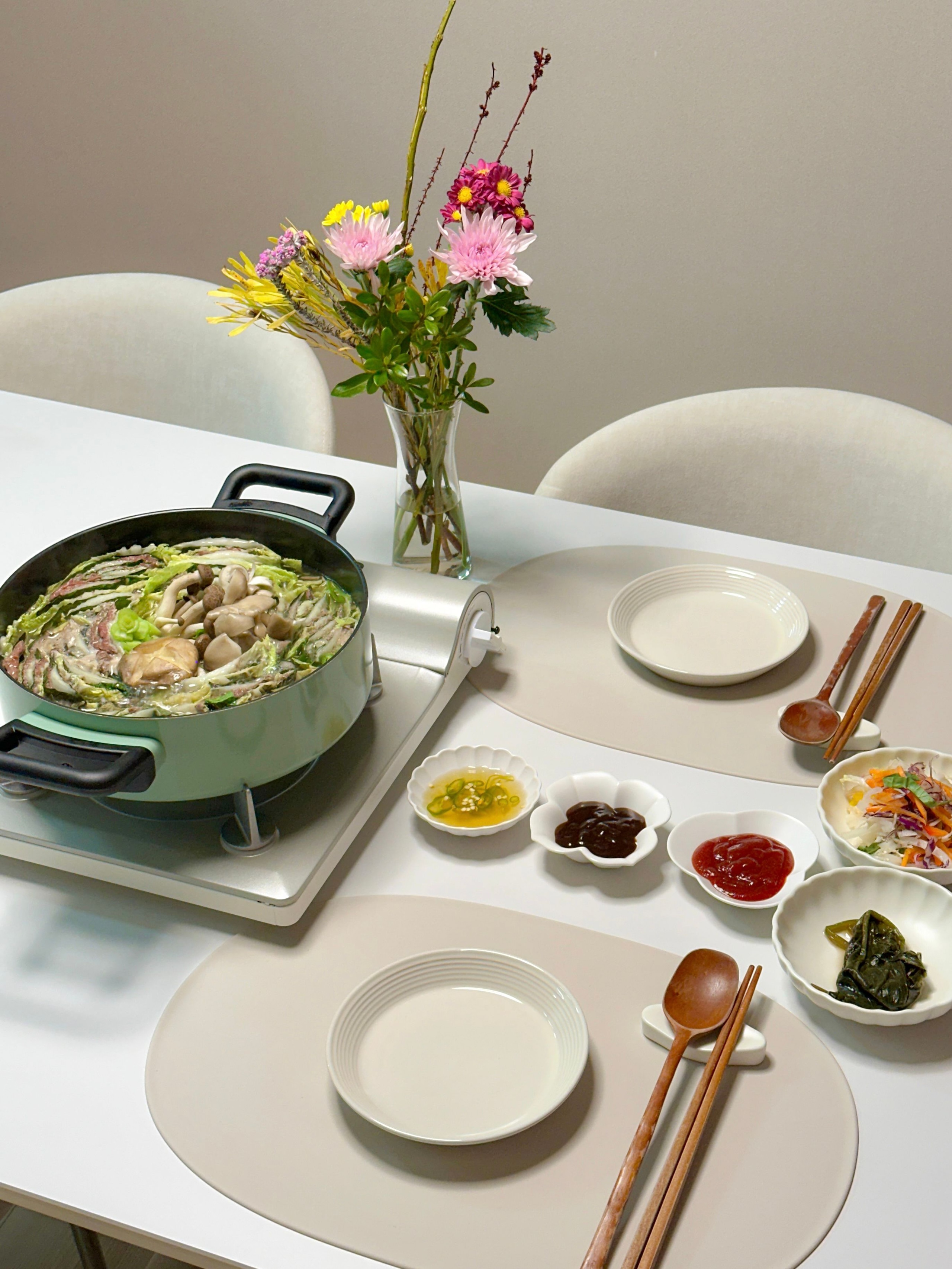 Ceramic Leaf Utensil Rest user photo
