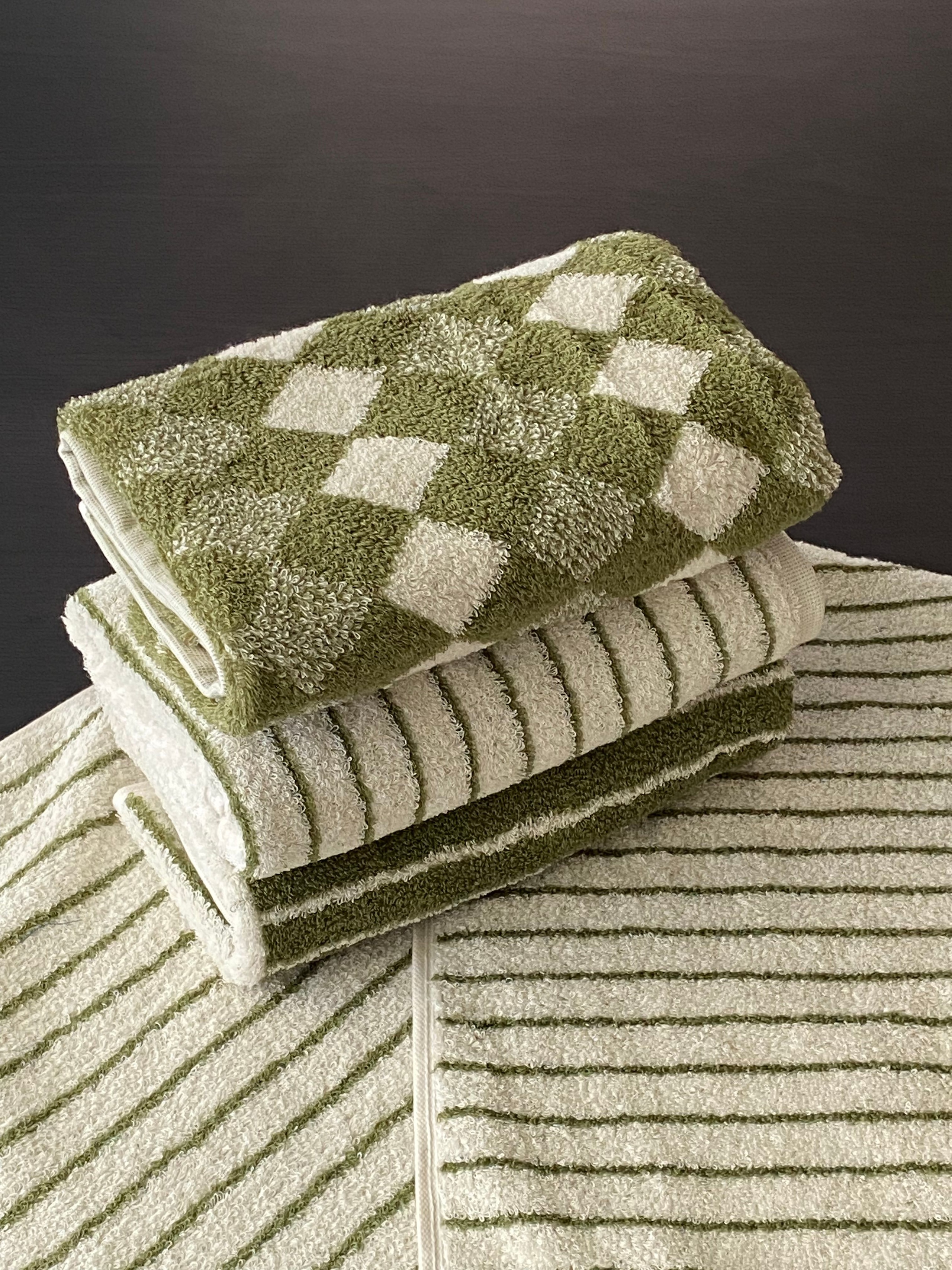 Clauman 60s Compact Combed Cotton Hotel Towel Set (10-Piece) user photo