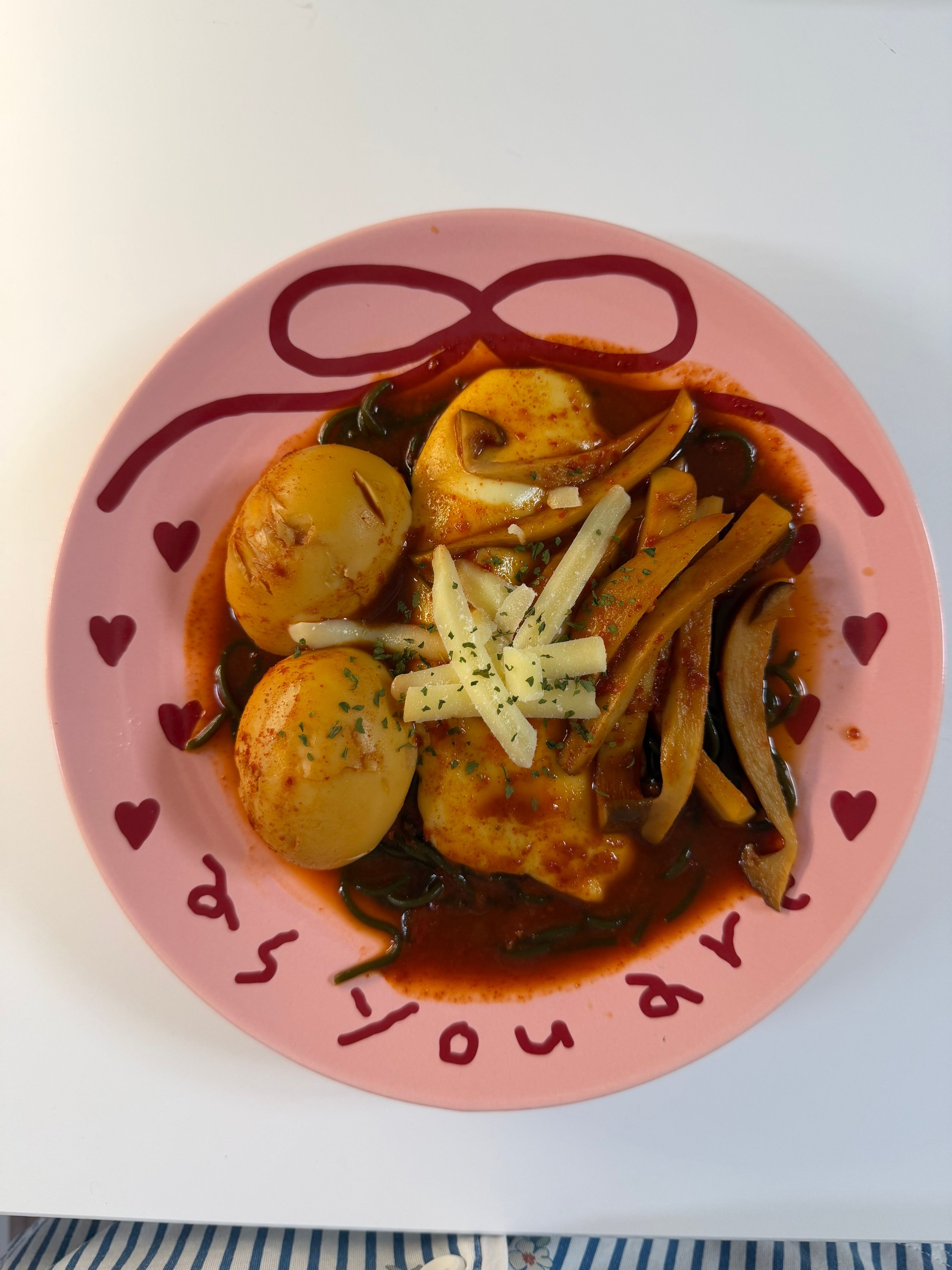 Pink Edition Ceramic Heart Salad Plate with Dressing Cup user photo