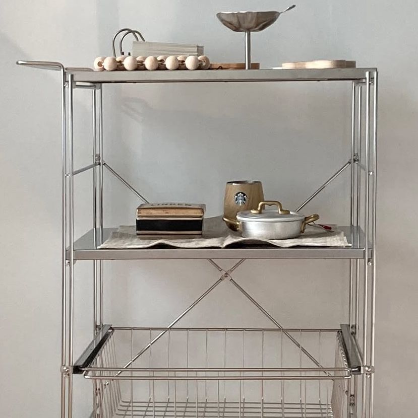 Minimal Rolling Wire Storage Cart user photo
