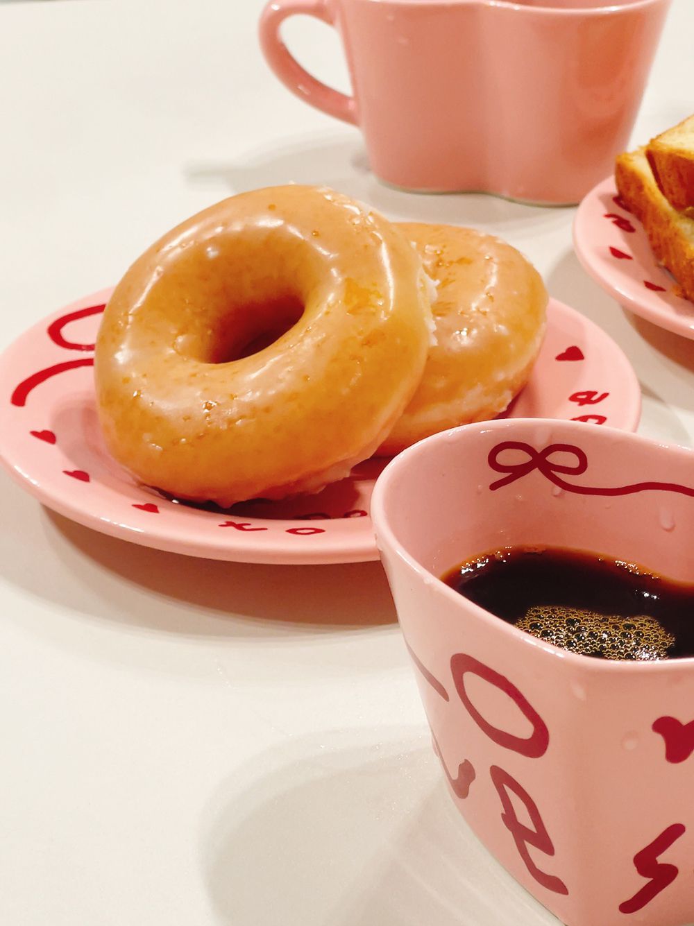 Pink Edition Ceramic Heart Cup and Plate Gift Set user photo