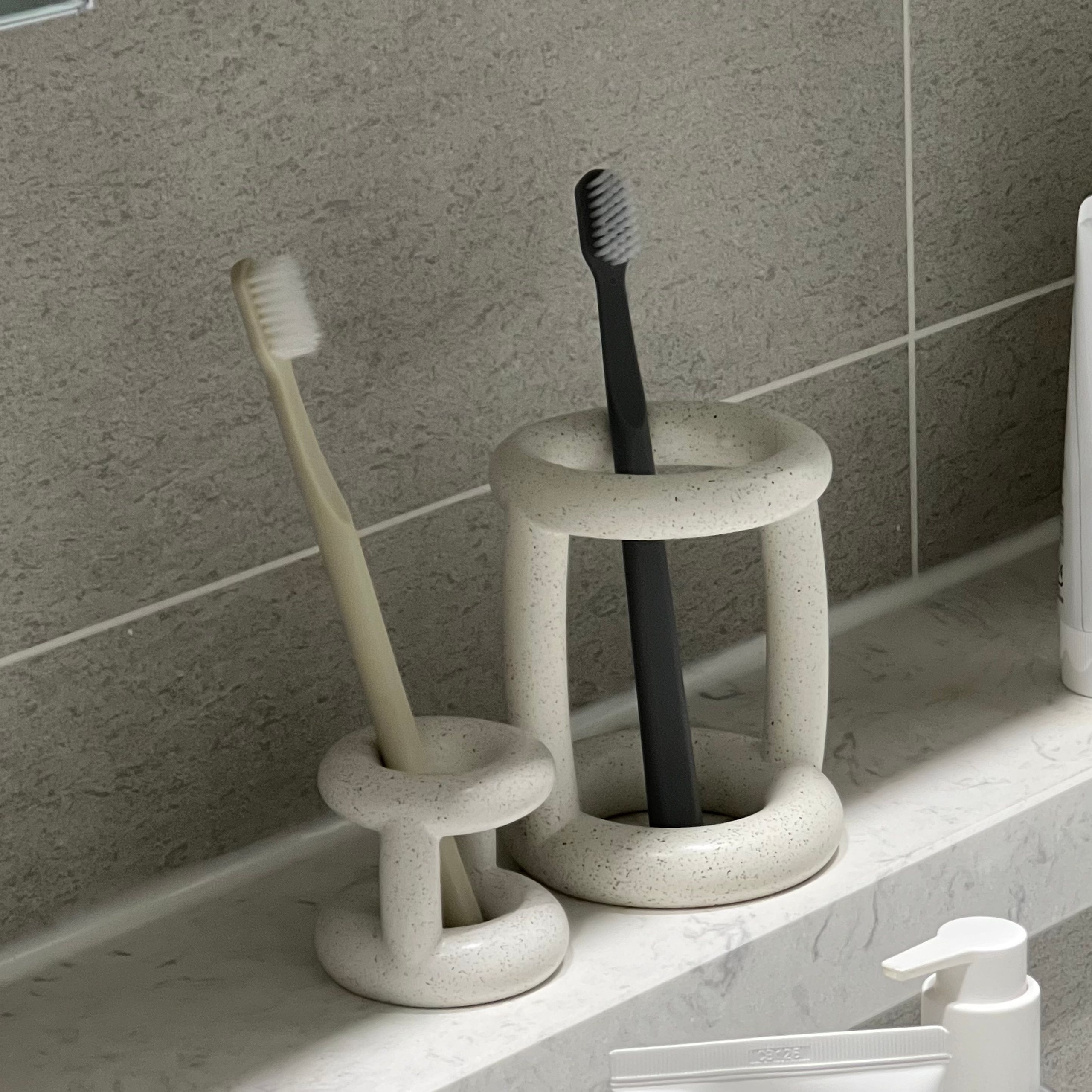 Mongle Toothbrush Holder user photo