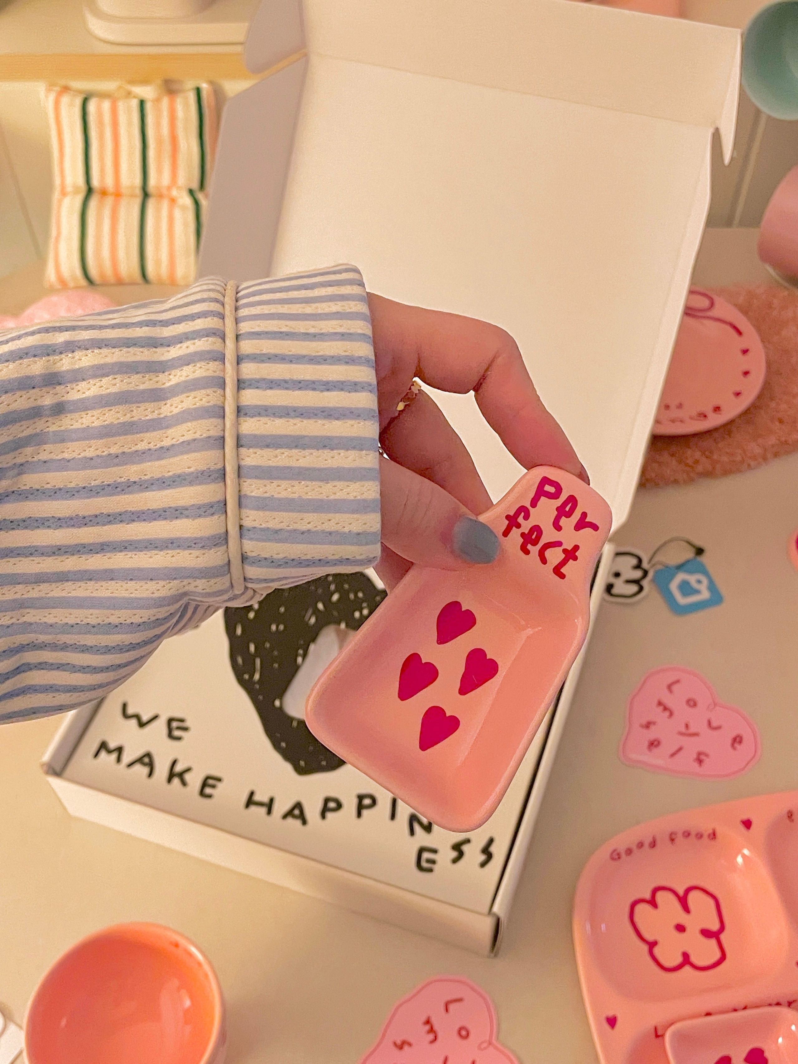 Pink Edition Ceramic Heart Salad Plate with Dressing Cup user photo