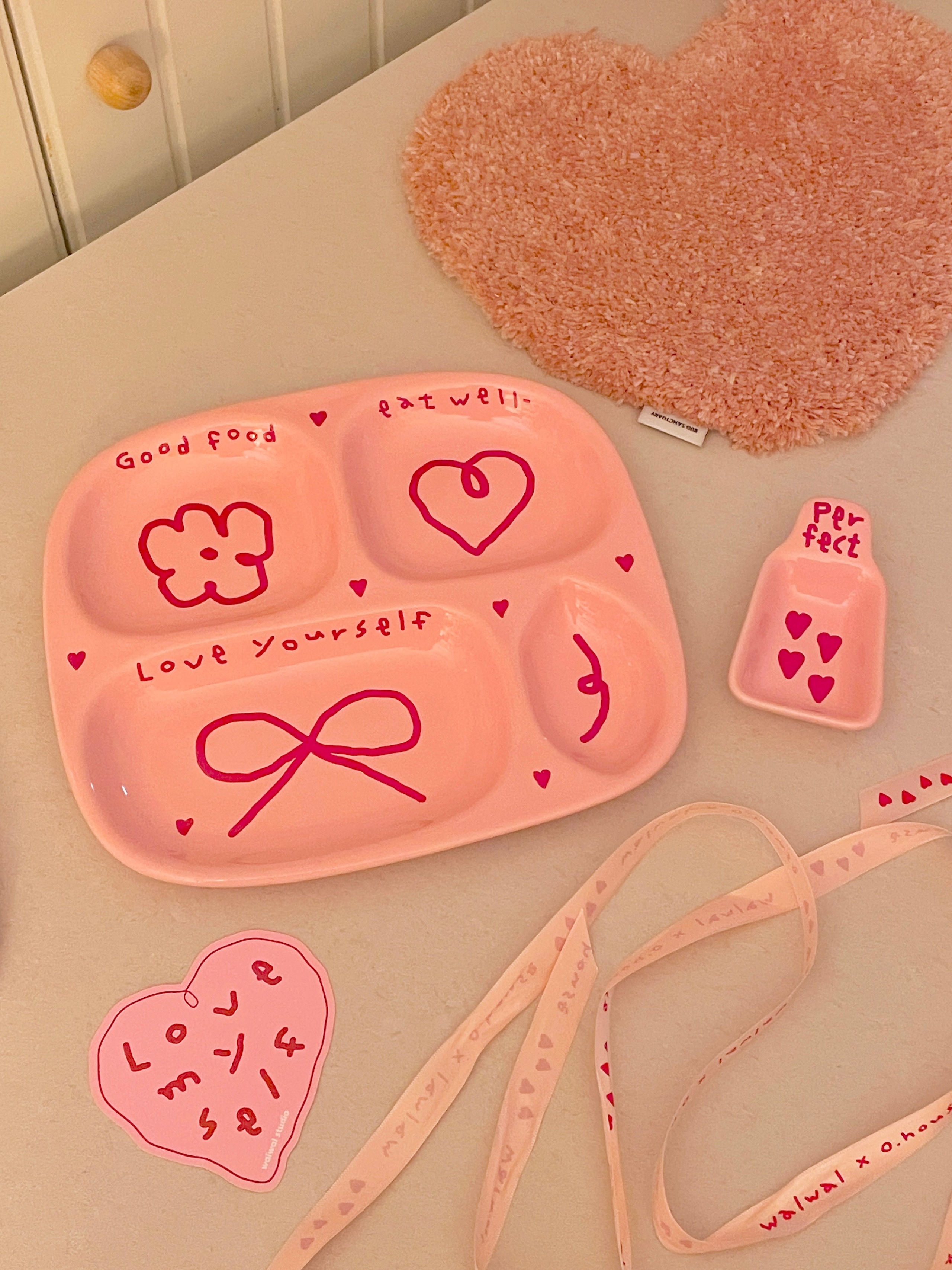 Pink Edition Ceramic Solo Meal Tray Set user photo