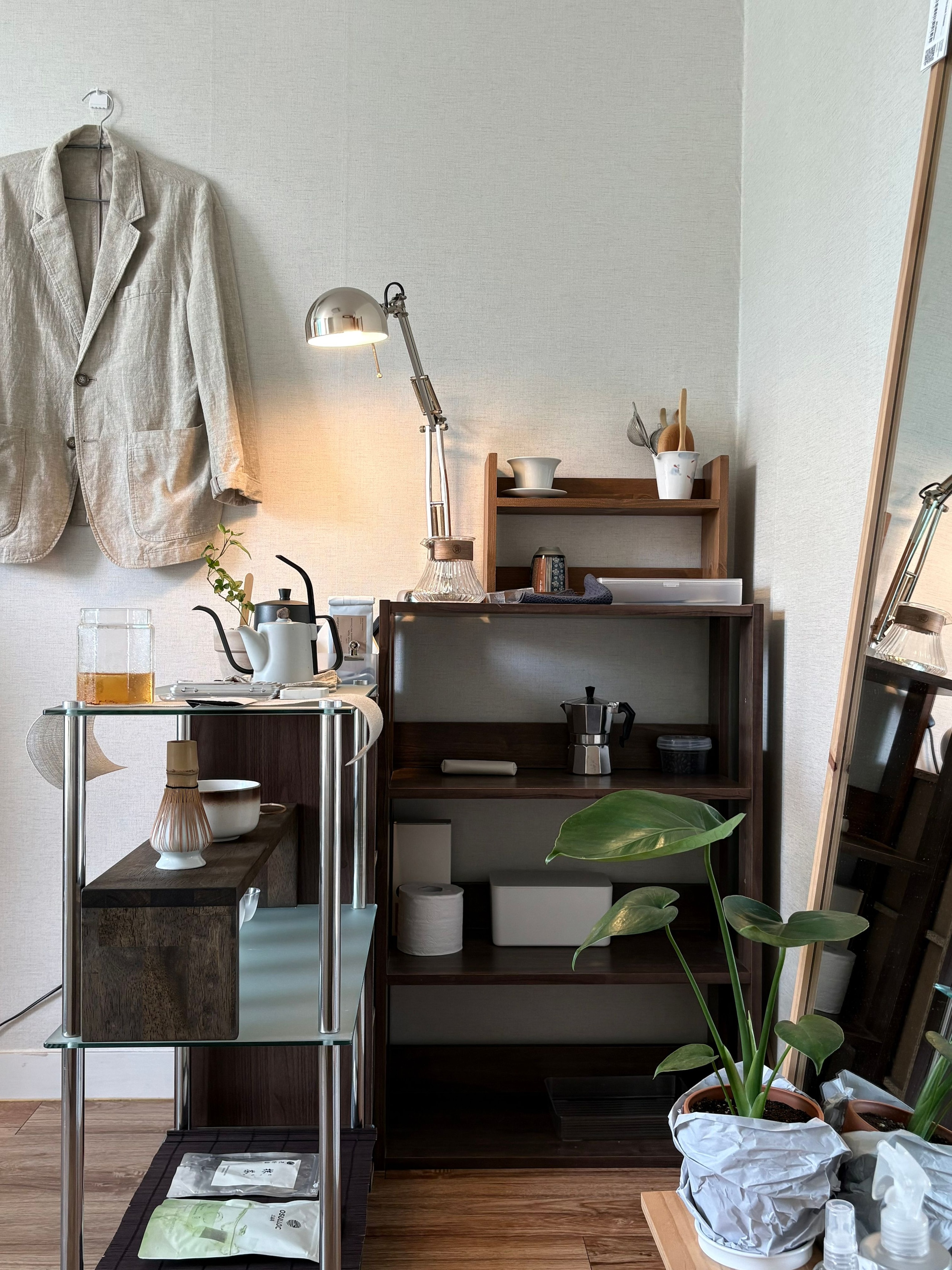Mid-Century Modular Glass Shelf user photo