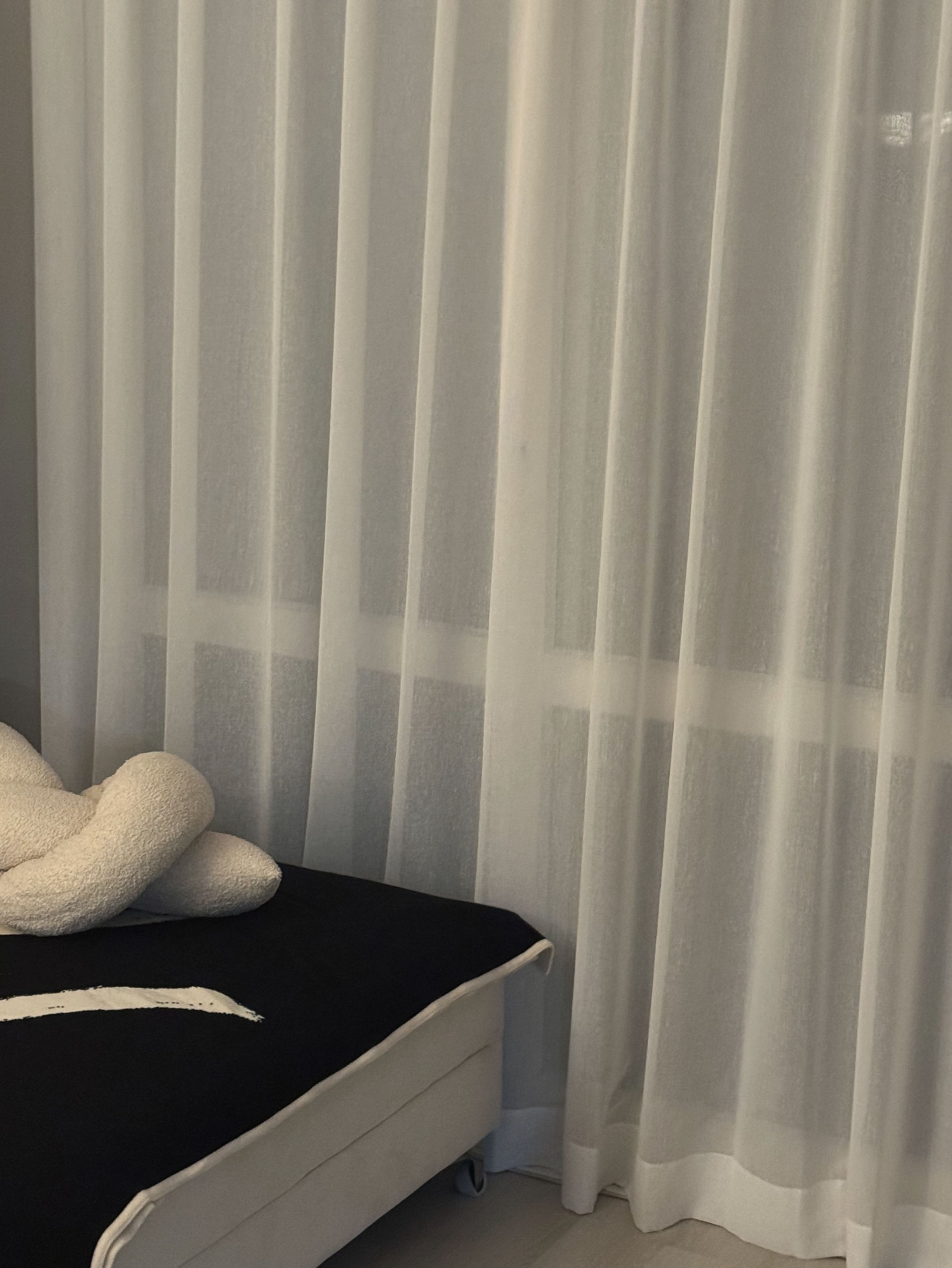 Brush Pattern Reversible Knit Blanket user photo