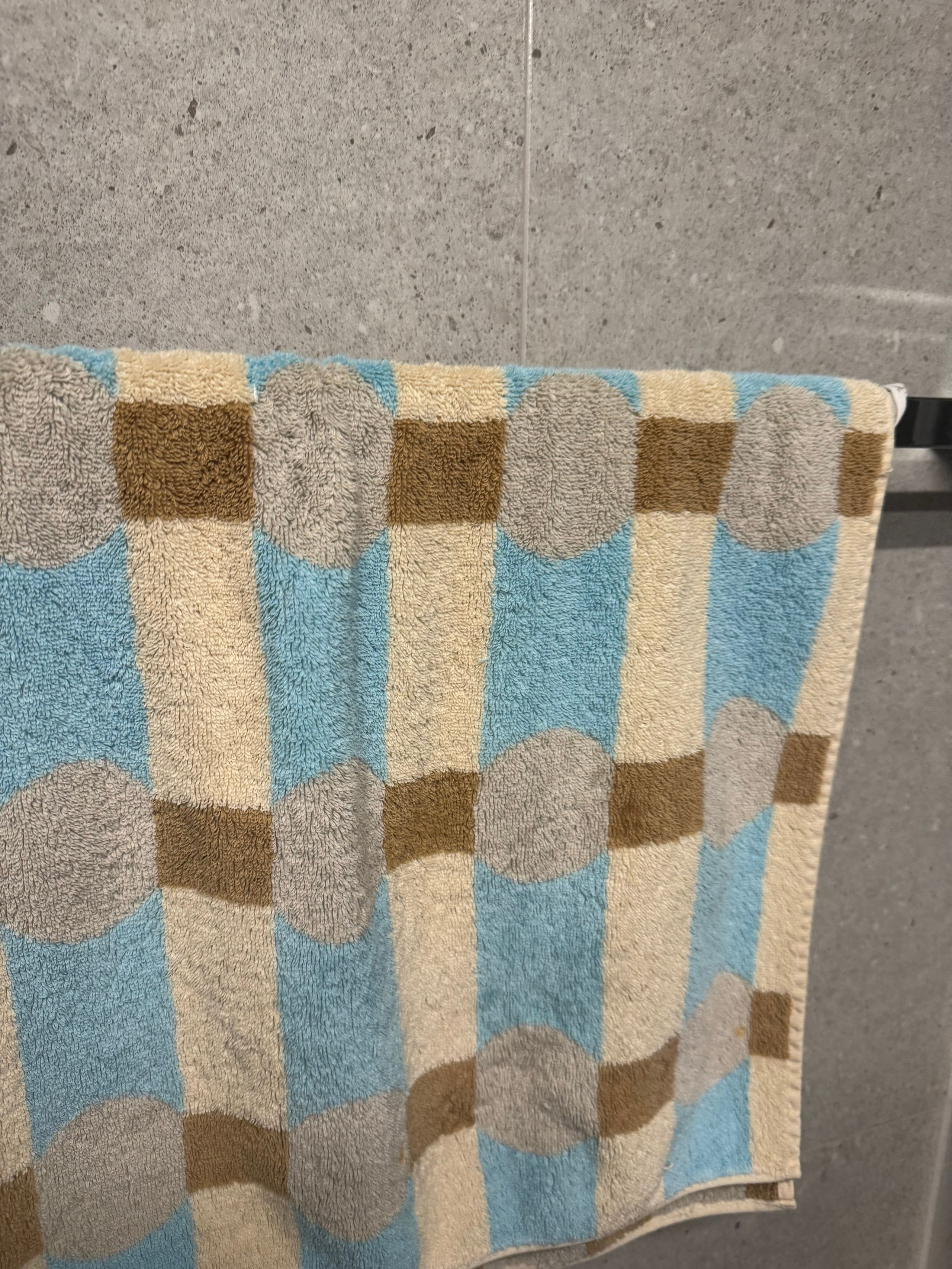Dot Check Hand Towel user photo