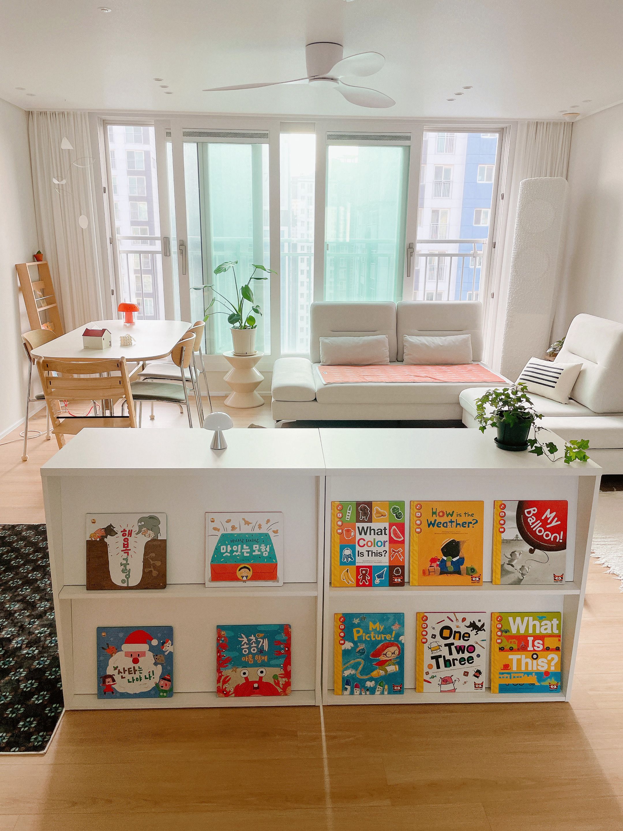 Bold Interior Magazine Rack user photo