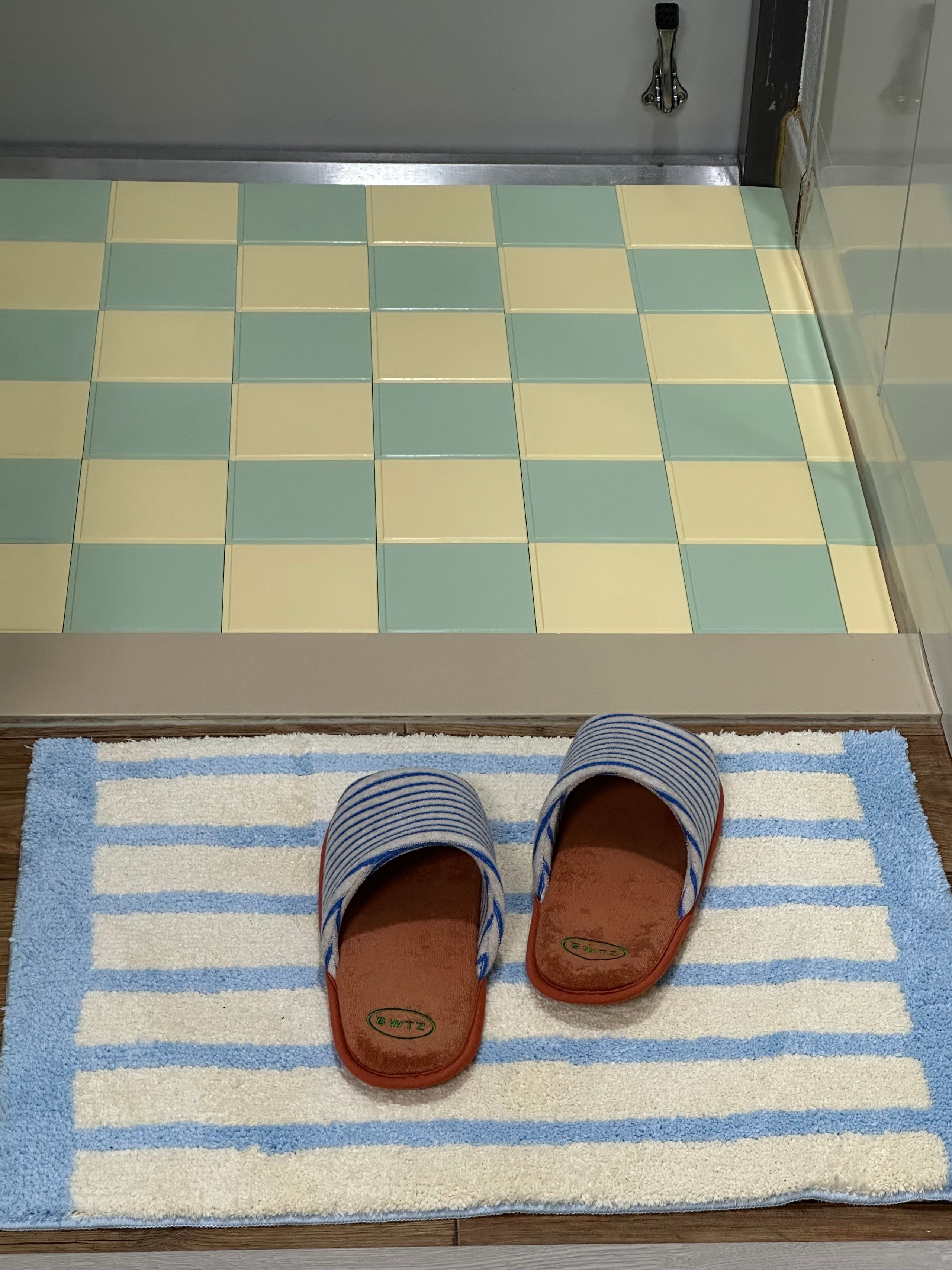 BWTZ Terry Stripe Indoor Slippers user photo