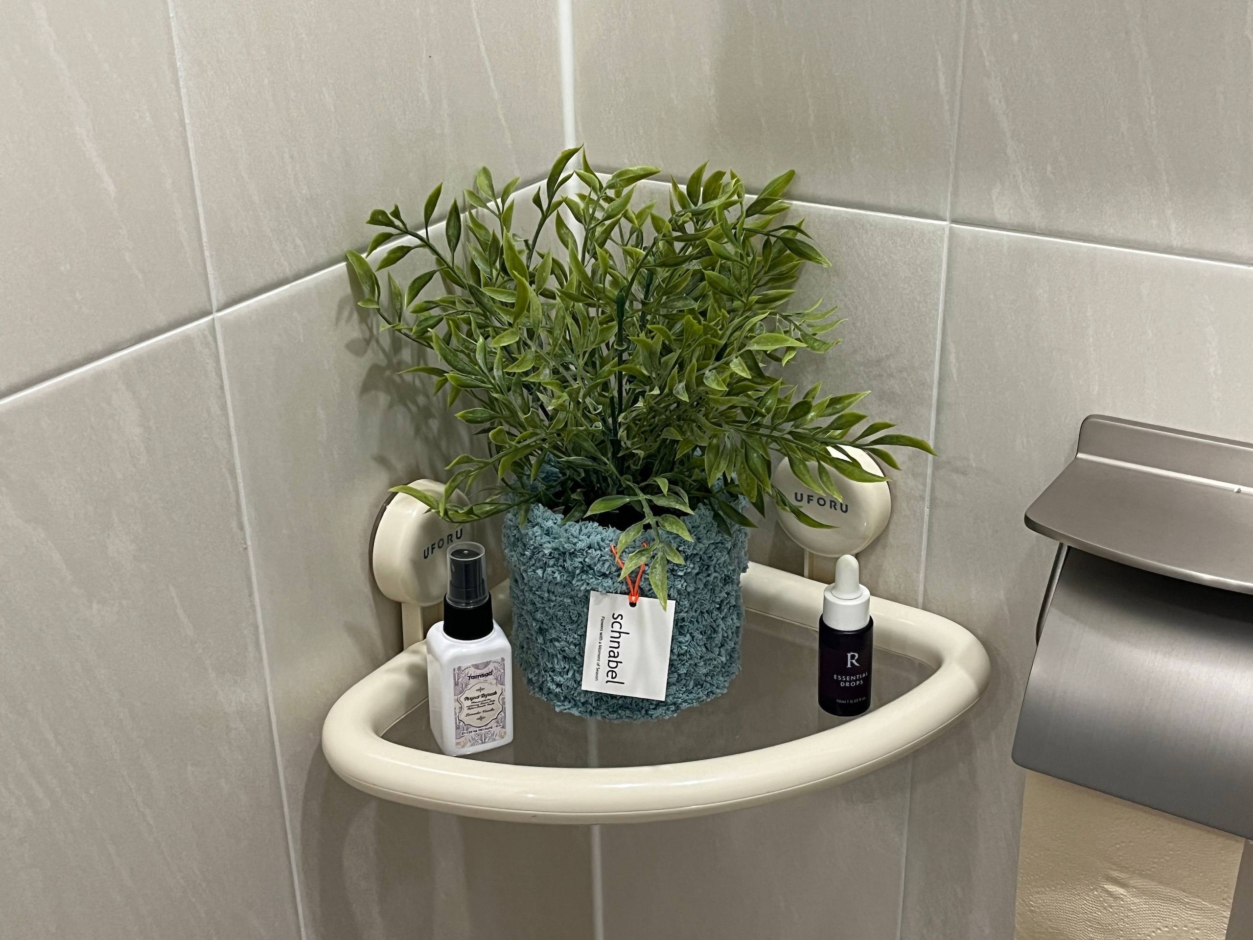 No-Drill Pastel Bathroom Storage Shelf user photo