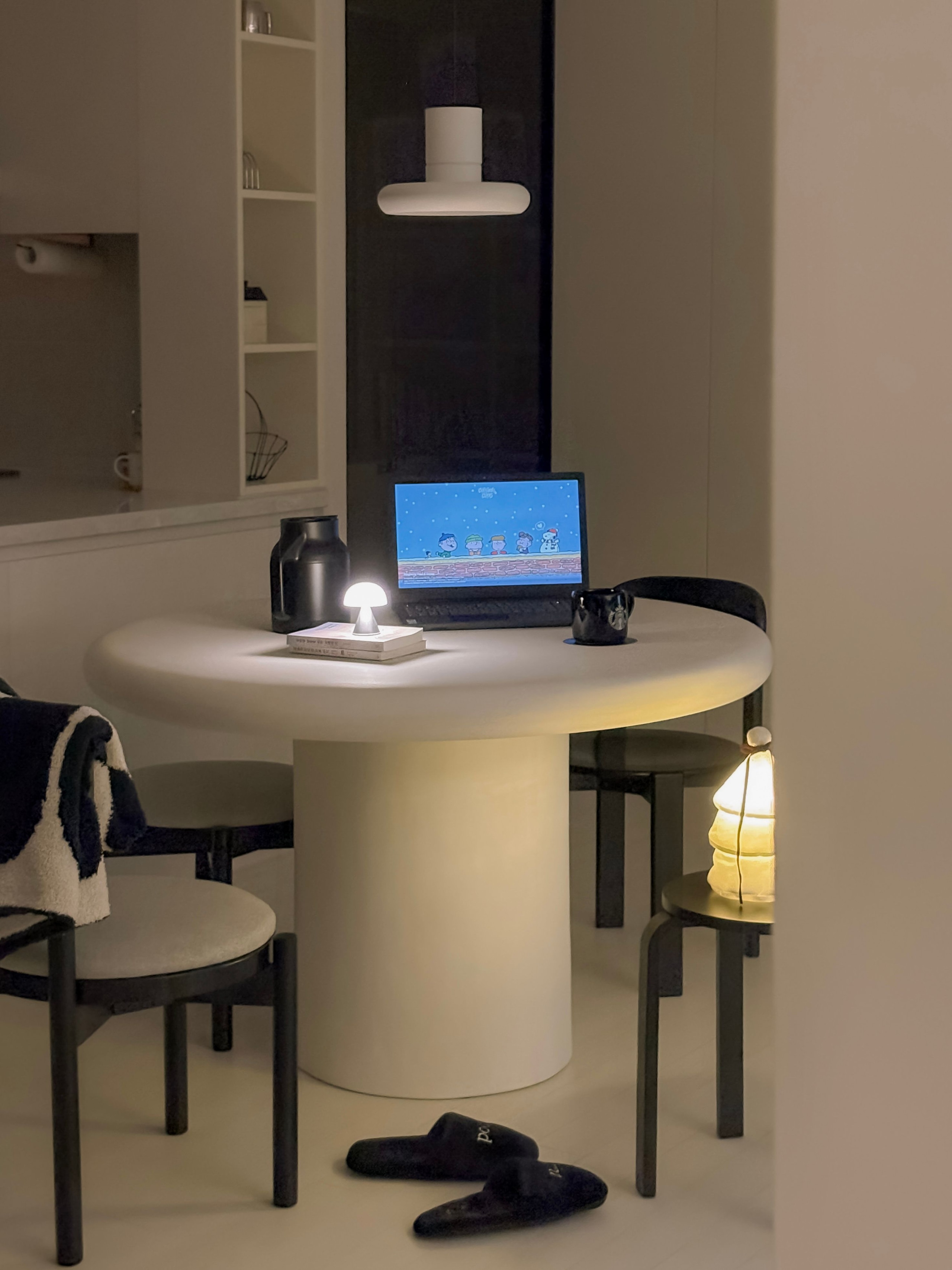 Solid Wood Curve Back Dining Chair user photo