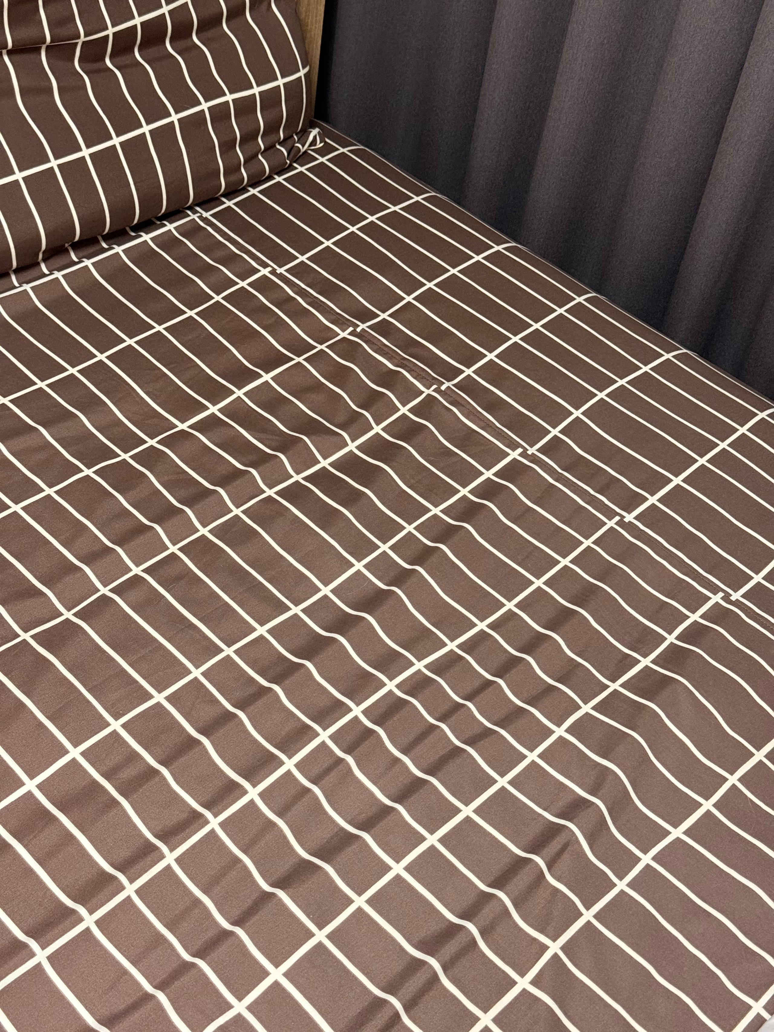 Little Mansion Check Allergy-Care Mattress Fitted Sheet user photo