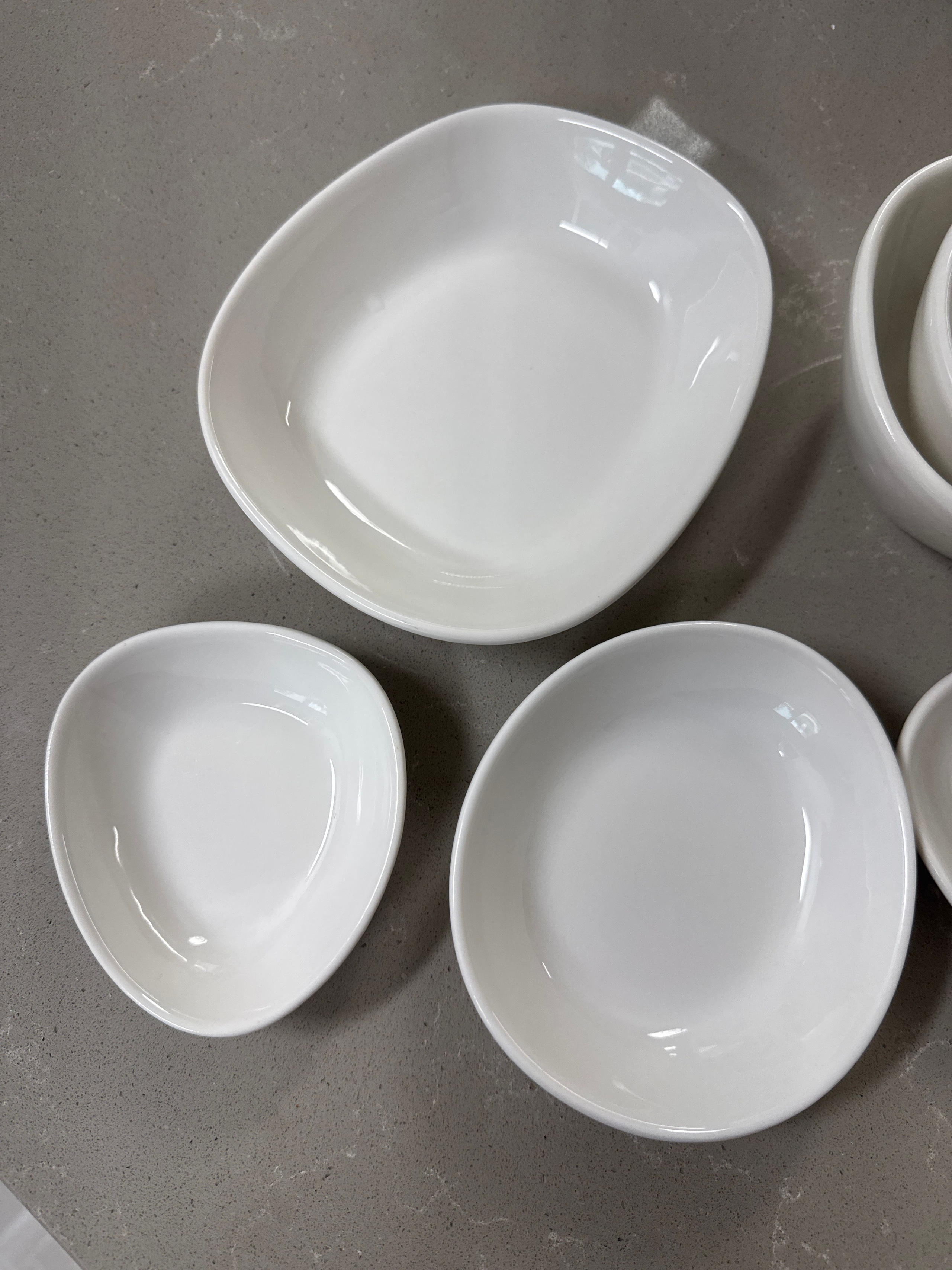 Cream White Pebble Dinnerware Set for 2 user photo