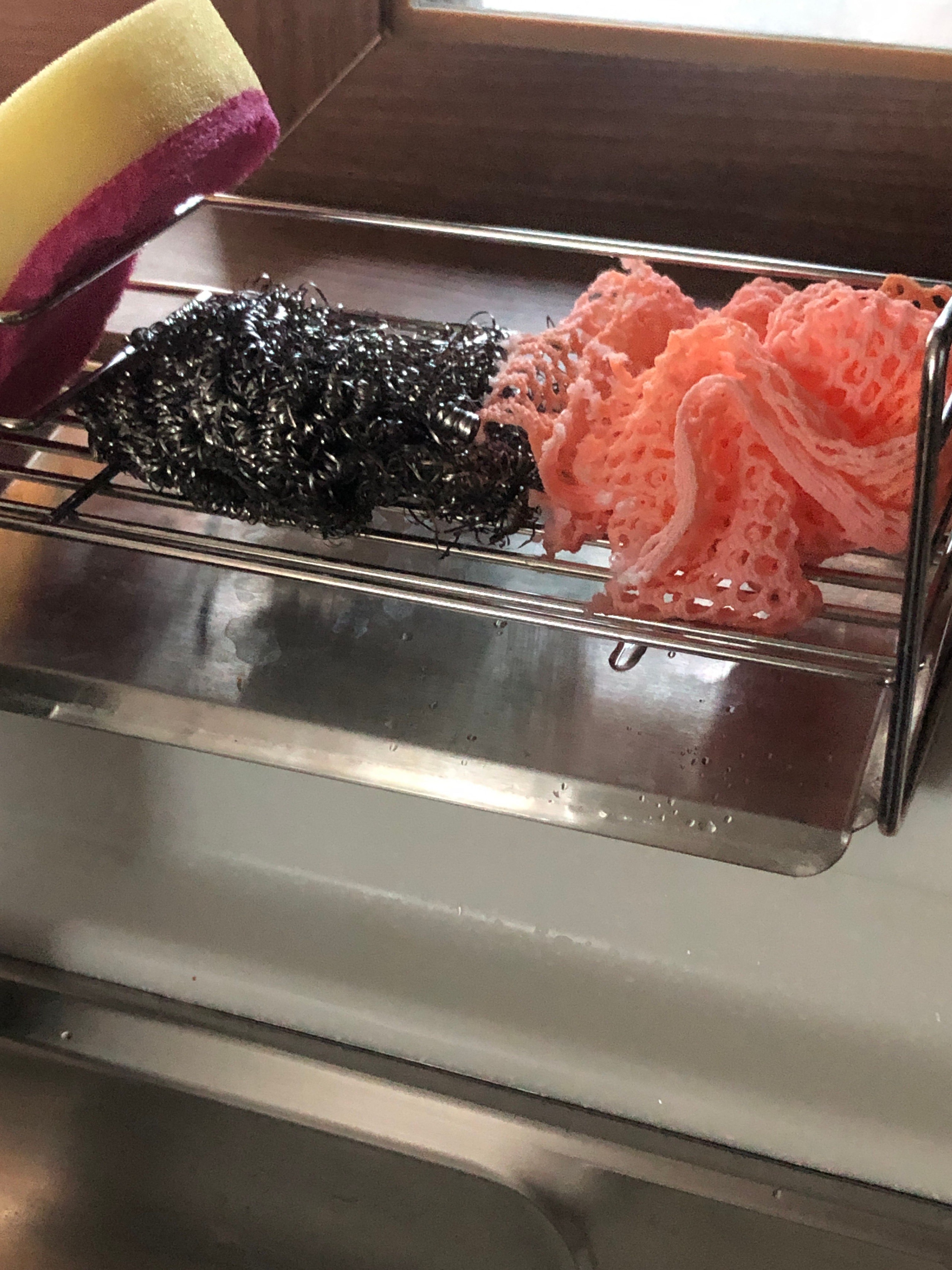 Stainless Steel Sponge Holder with Drain Tray user photo
