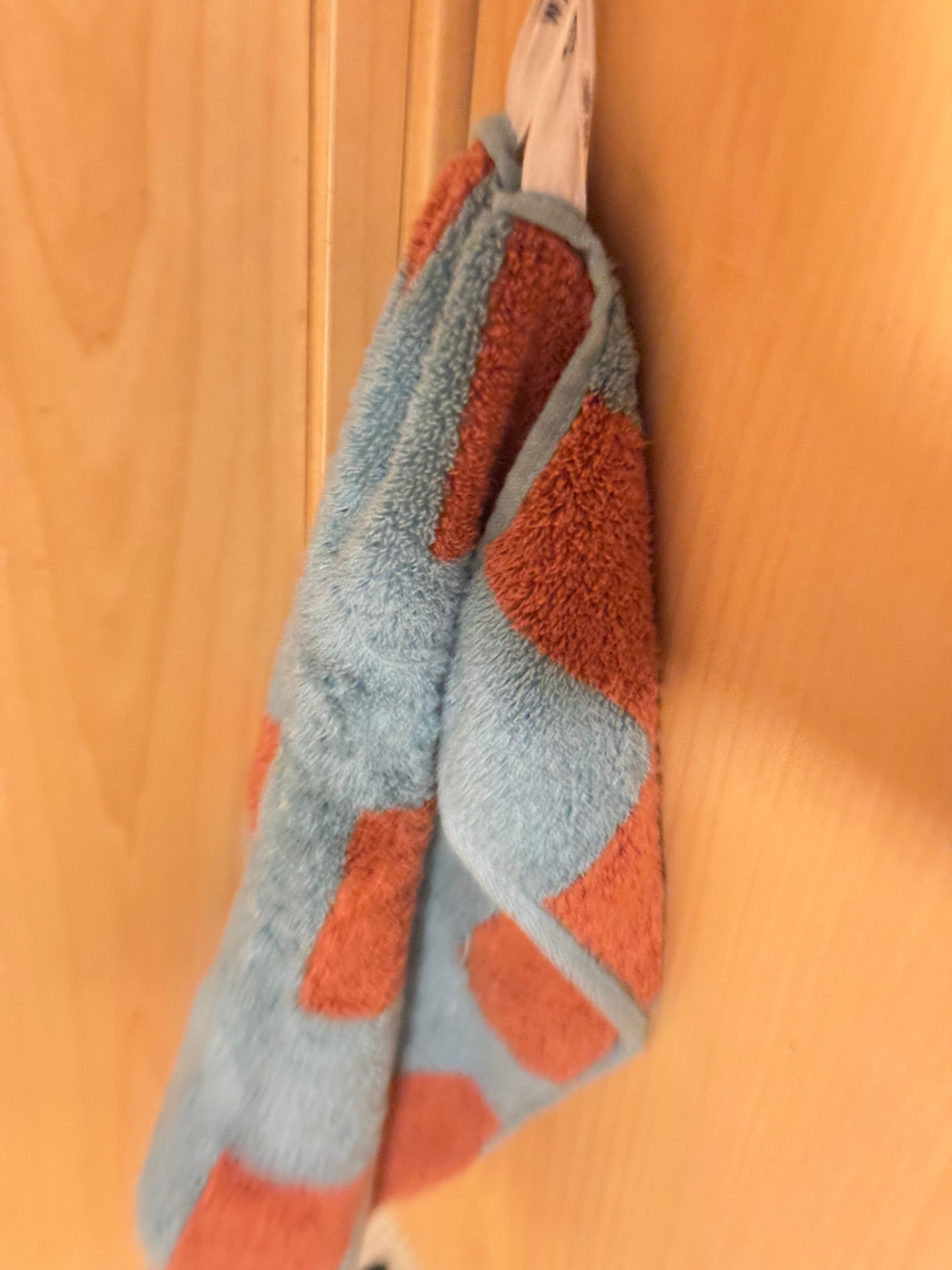 Dot Check Hand Towel user photo