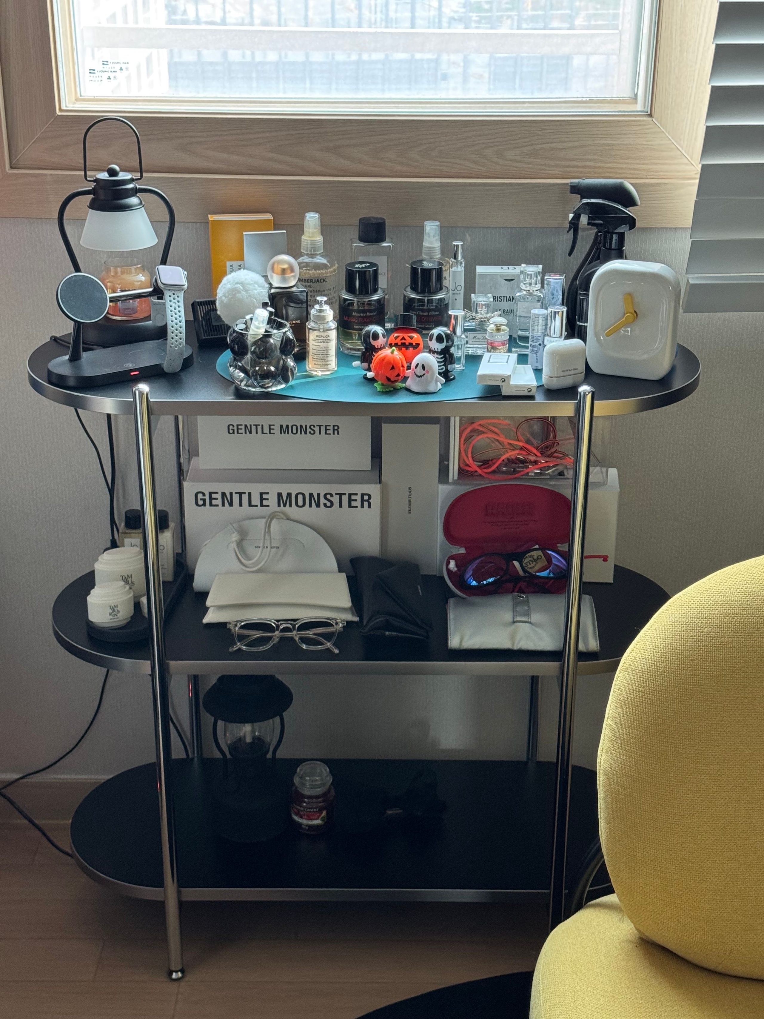 Gott Black Mid-Century Shelf user photo