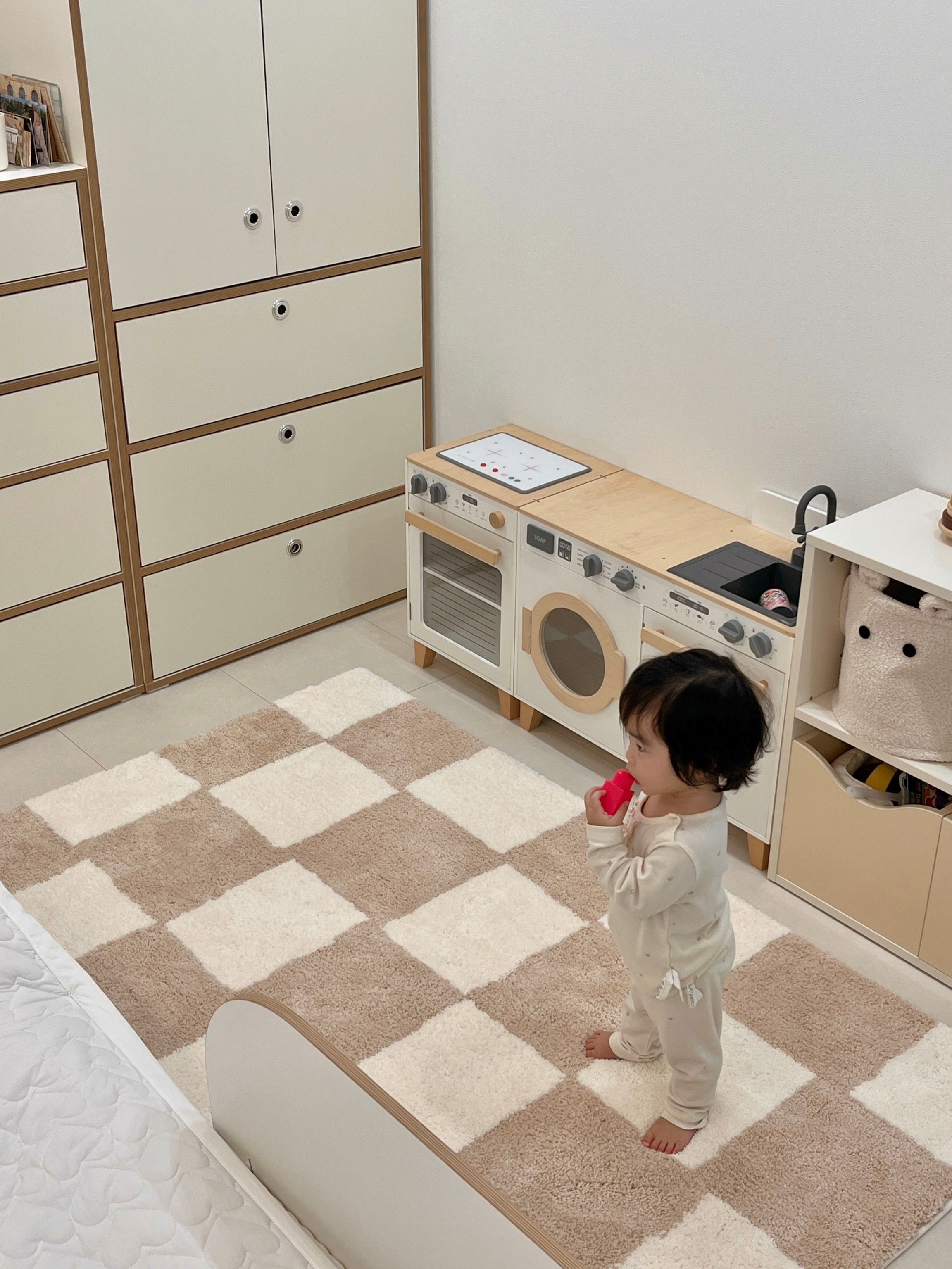 BWTZ Plush Long-Pile Jacquard Area Rug user photo