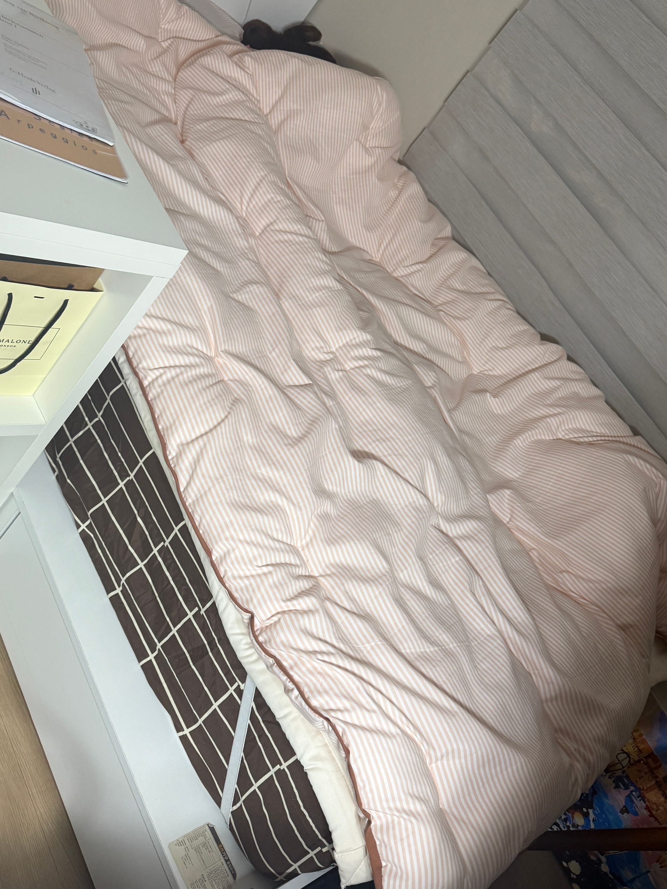 Little Mansion Check Allergy-Care Mattress Fitted Sheet user photo