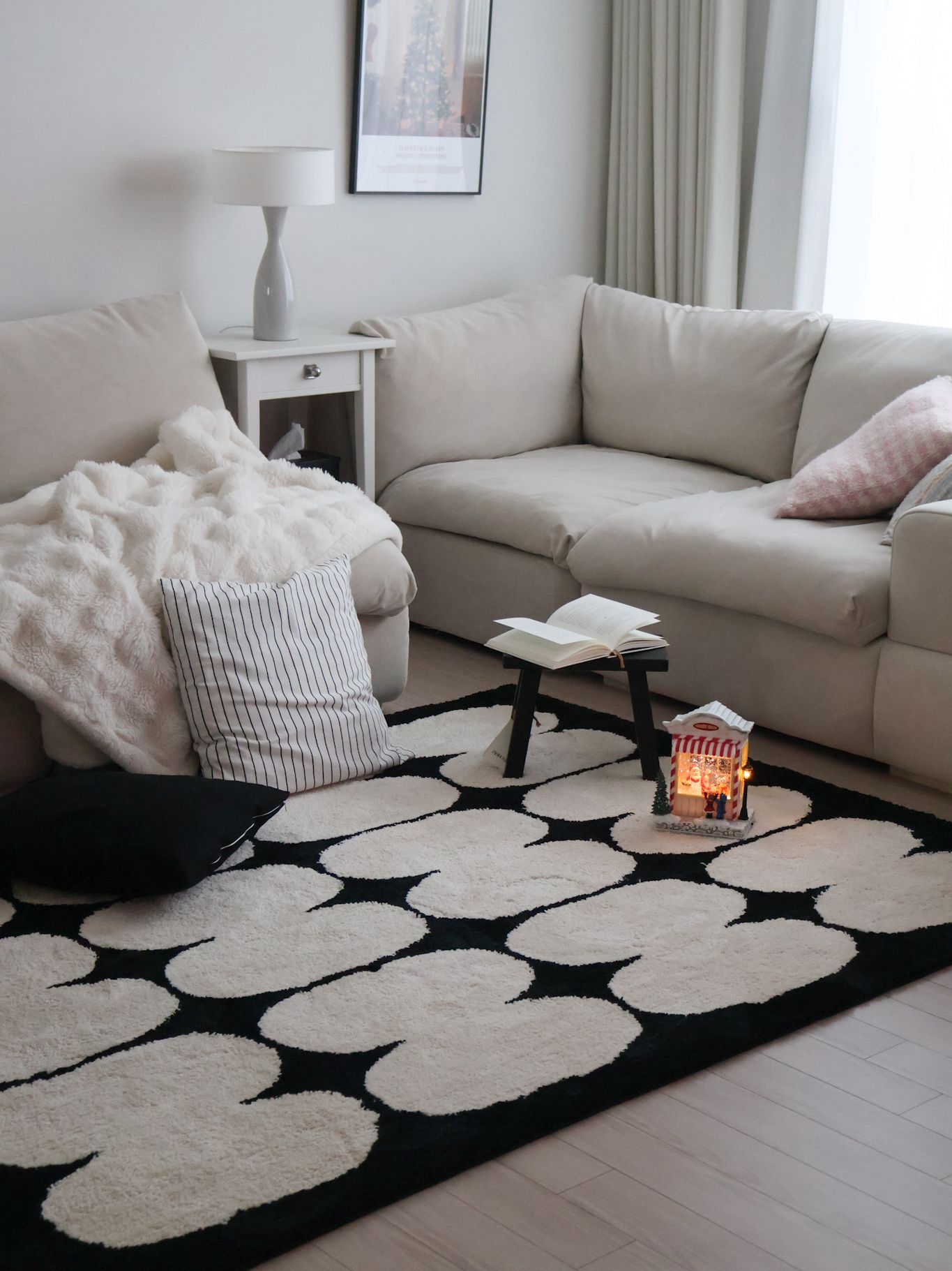 BWTZ Plush Long-Pile Jacquard Area Rug user photo