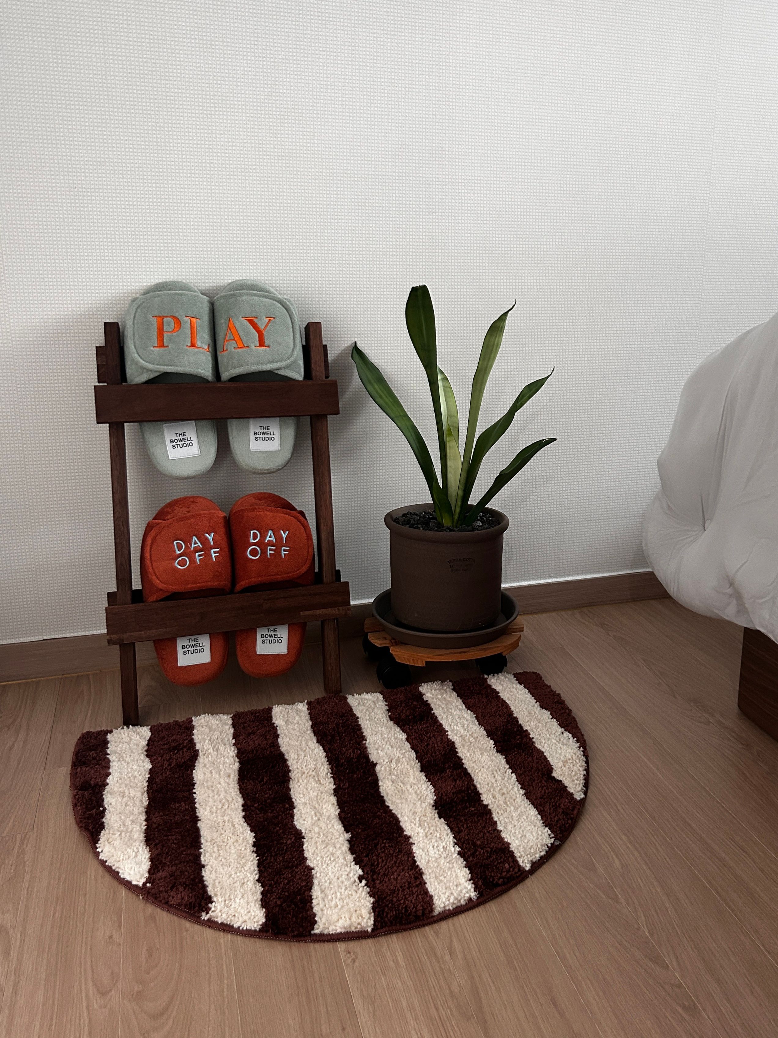 Terry Velcro Memory Foam Cloud Comfort Slippers user photo