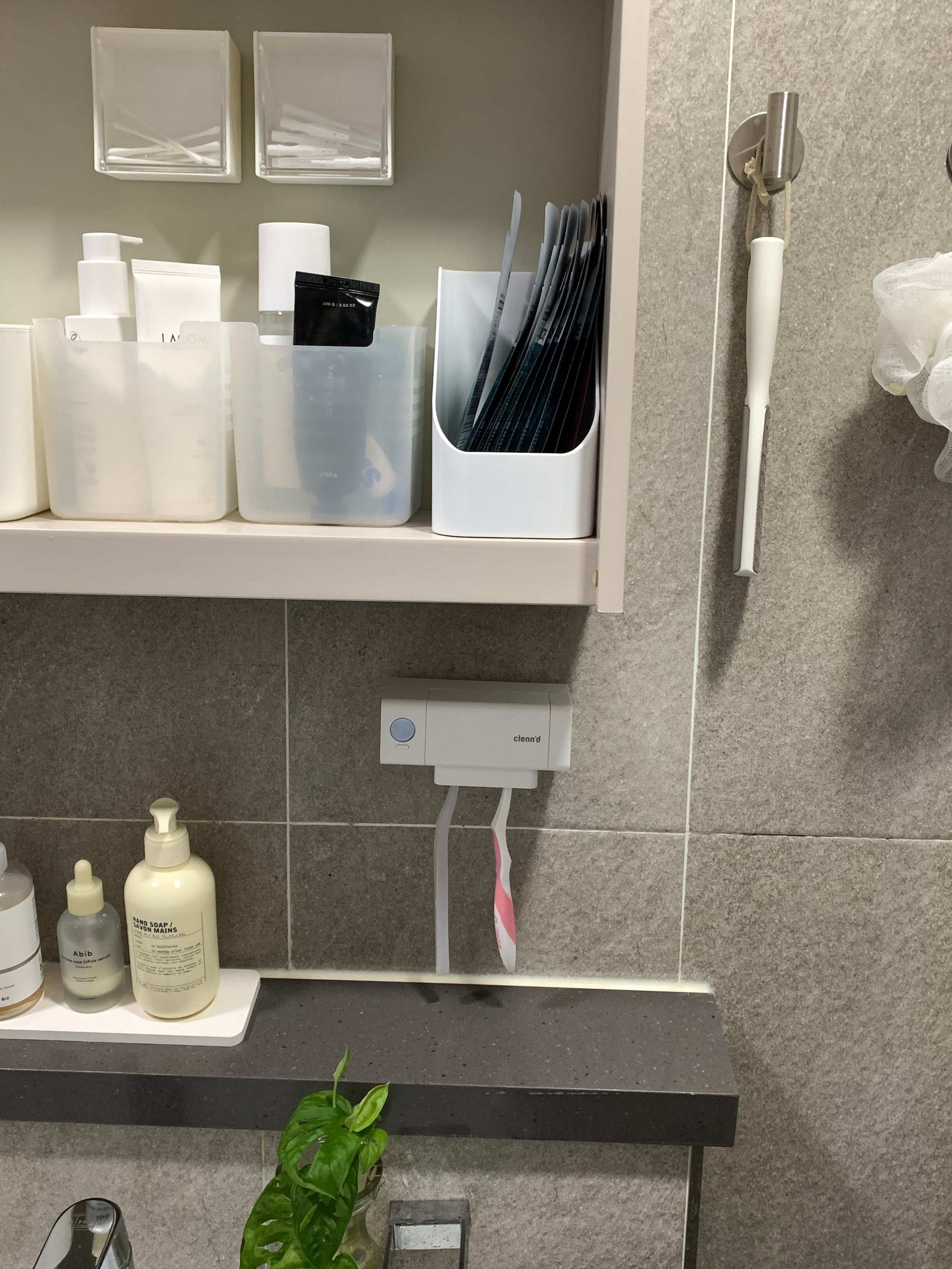 304 Stainless Steel Adhesive T-Shaped Wall Hook user photo