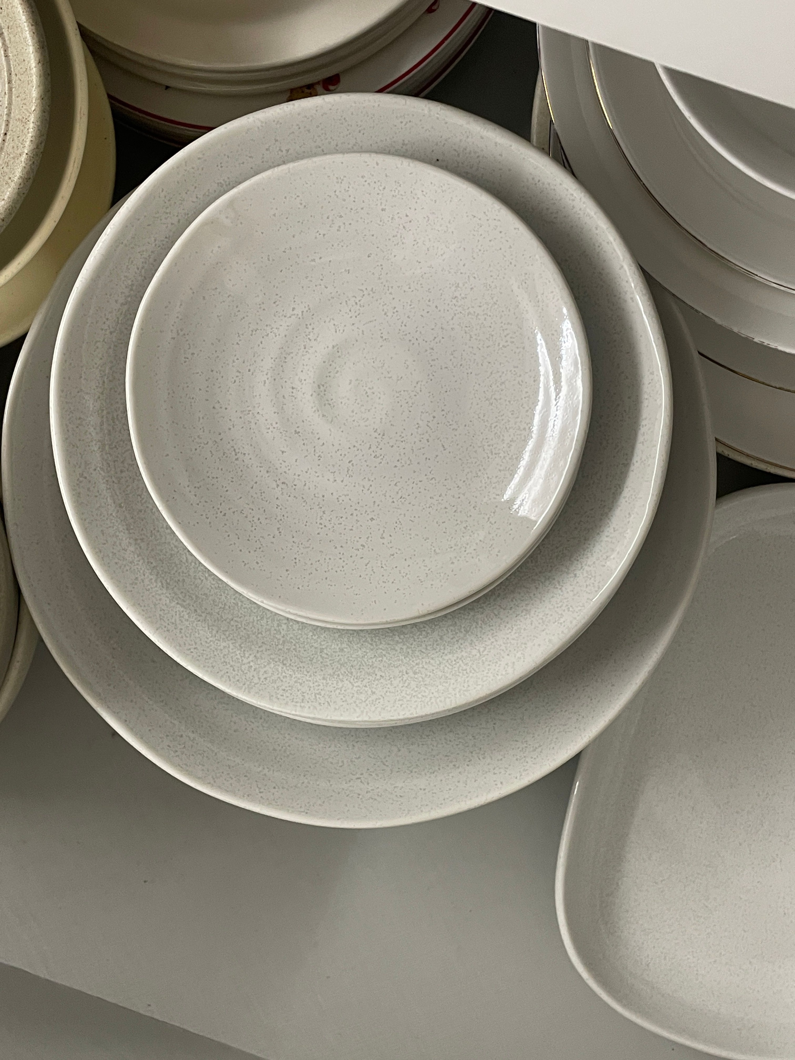 LeBlanc Moon Jar Dinnerware Set for 2 (12-Piece) user photo