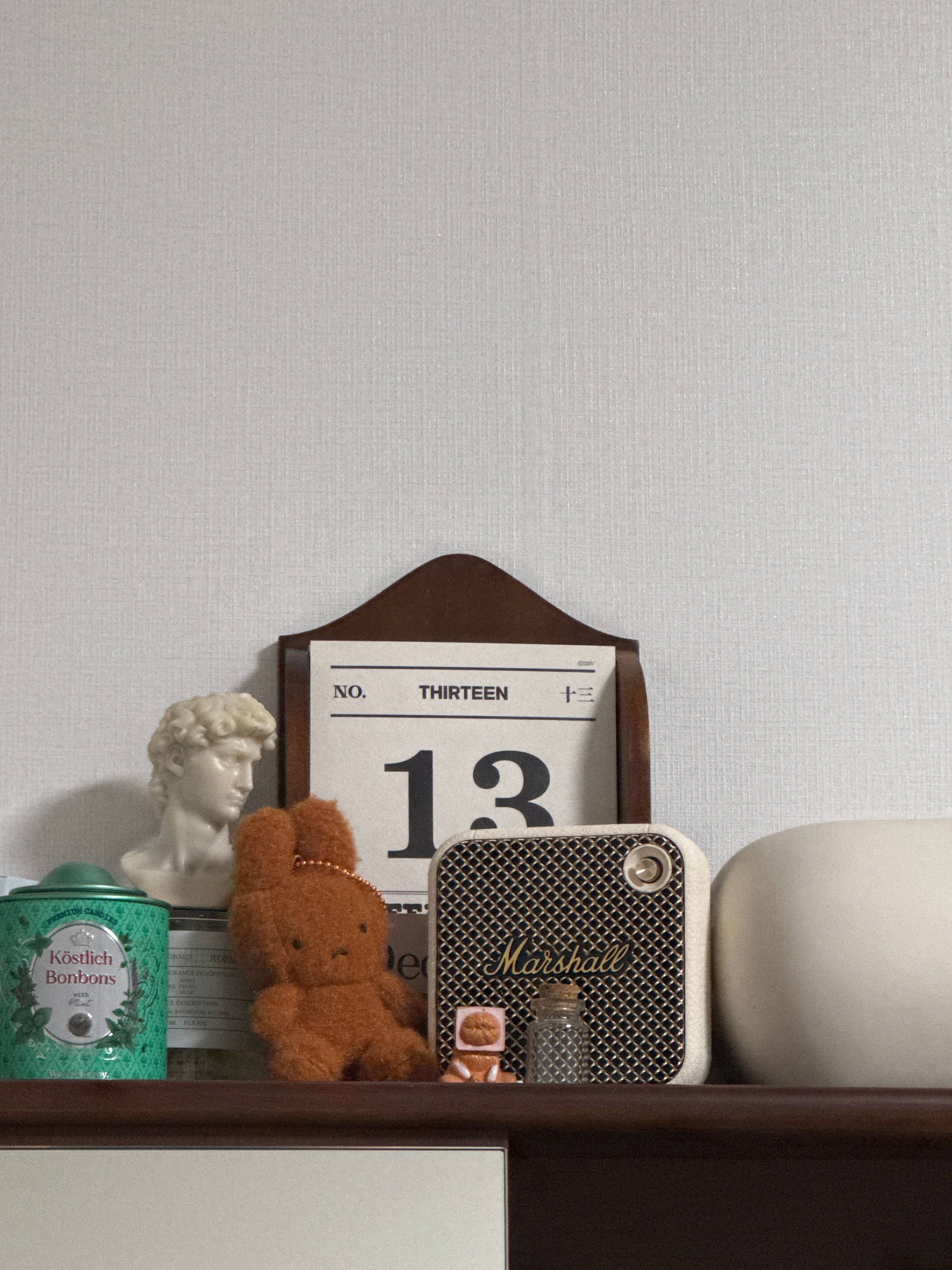 Retro Wood Perpetual Desk Calendar user photo