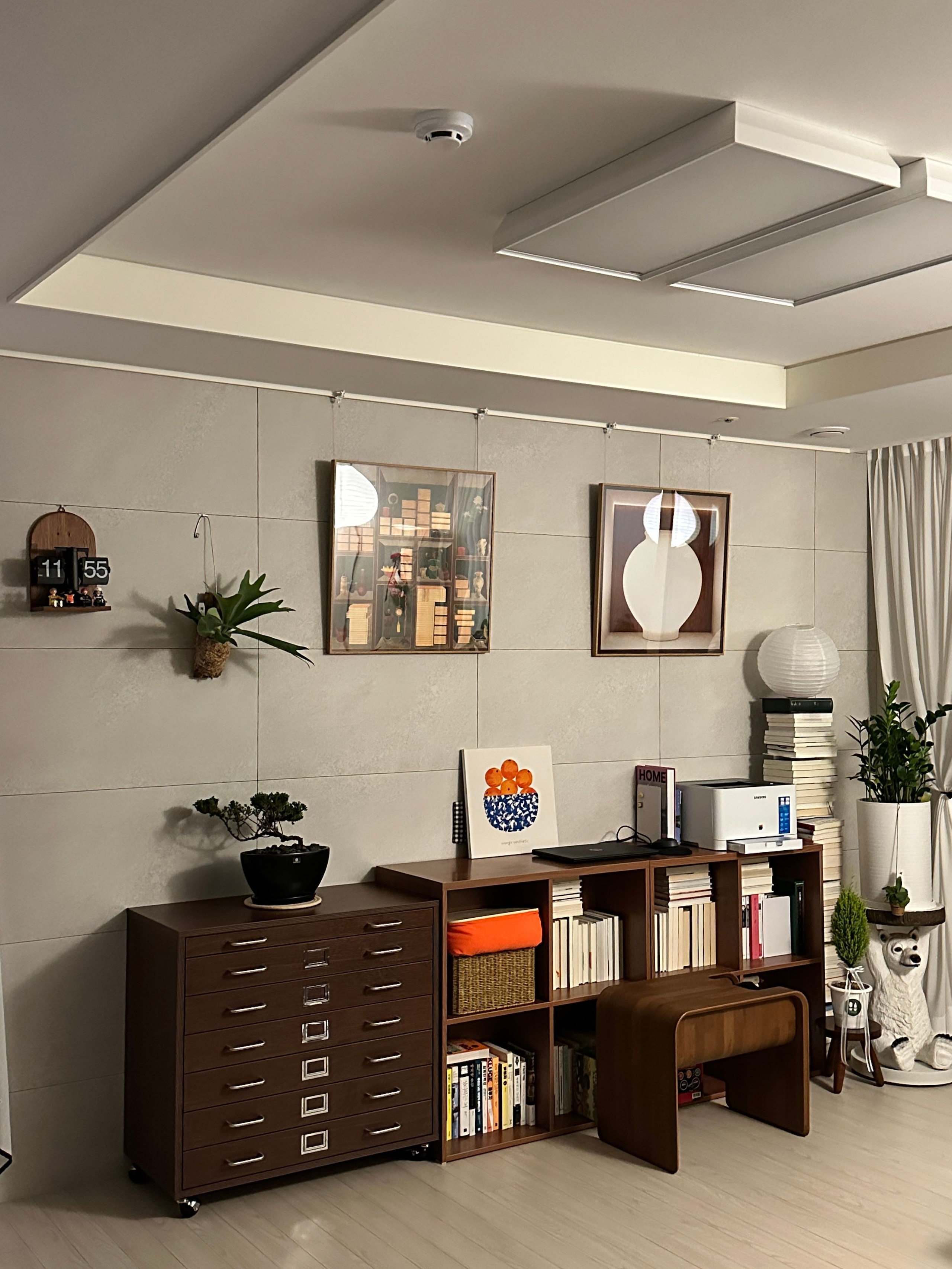Multi-Use Curved Side Table user photo