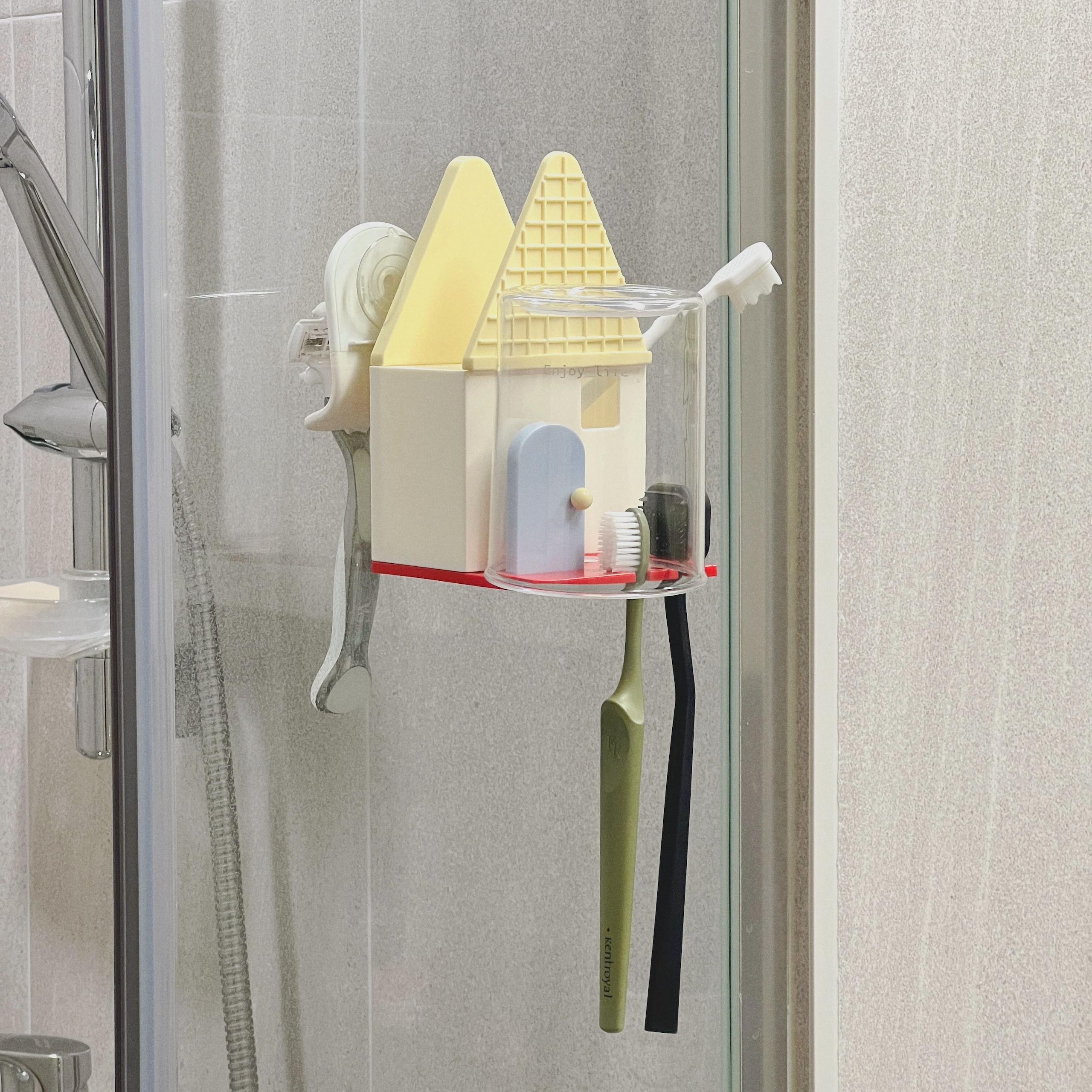 Flip House Toothbrush Holder Set user photo