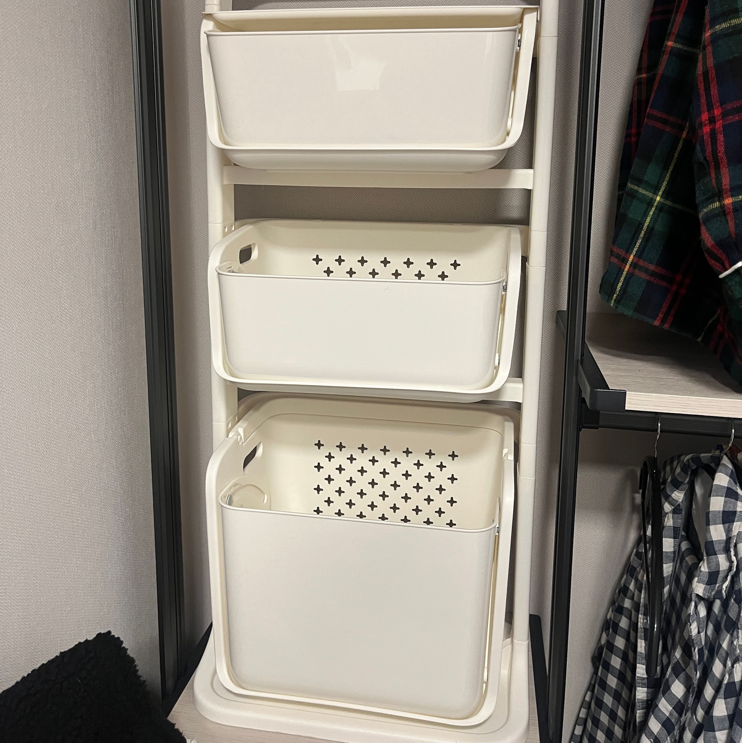 Rolling Swing Laundry Cart user photo