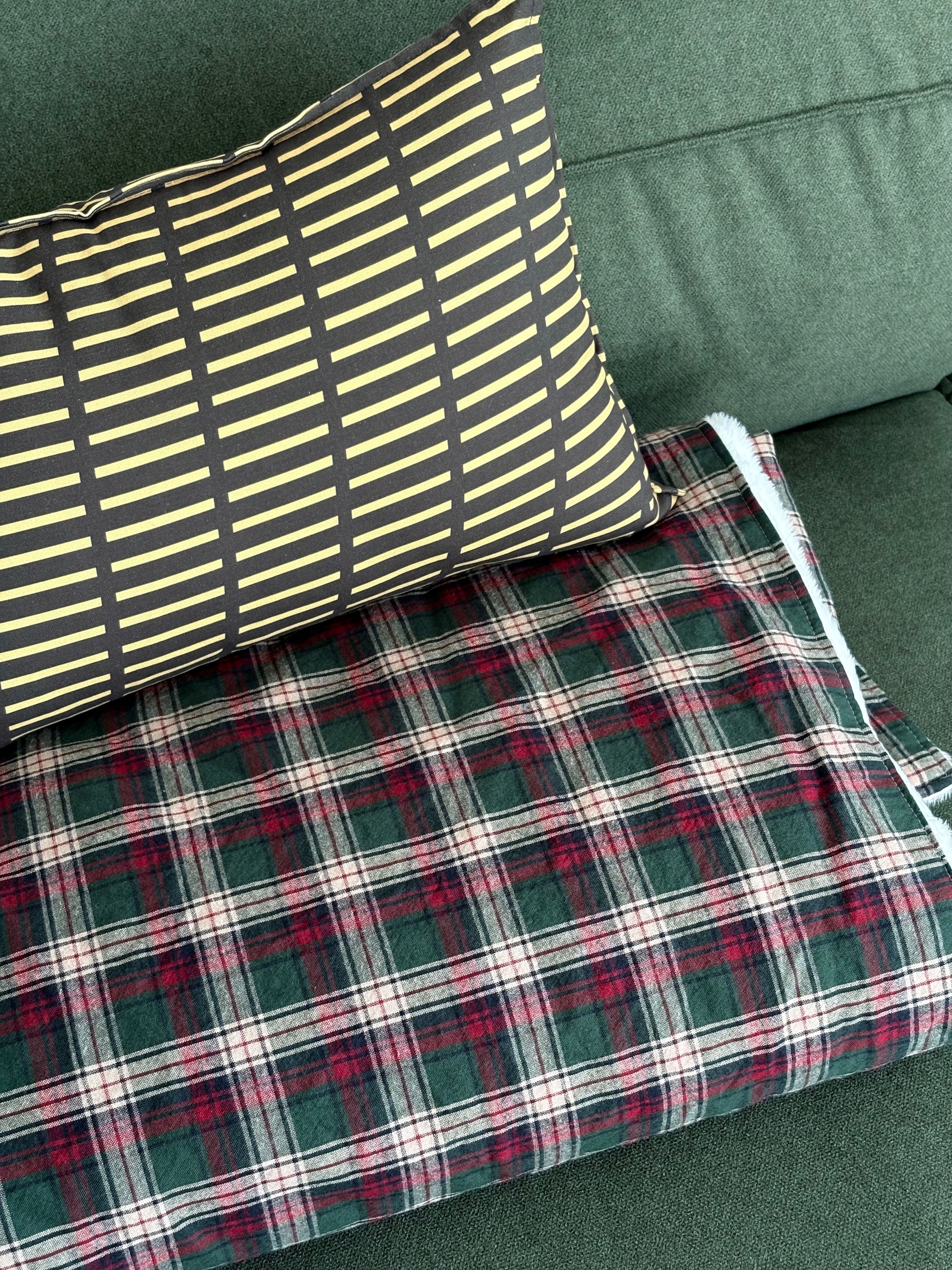 Holiday New York Check Microfiber Blanket user photo