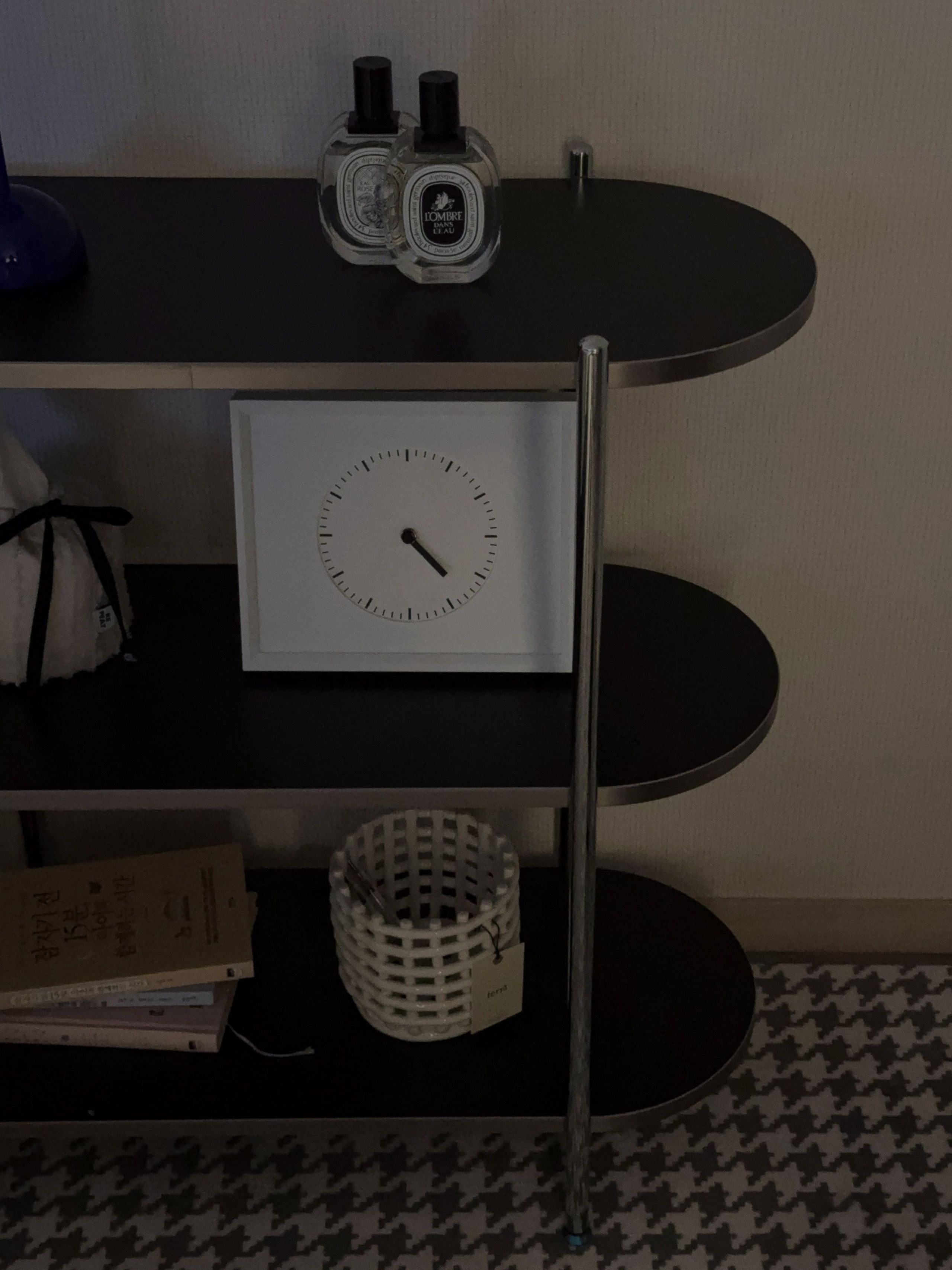 Gott Black Mid-Century Shelf user photo