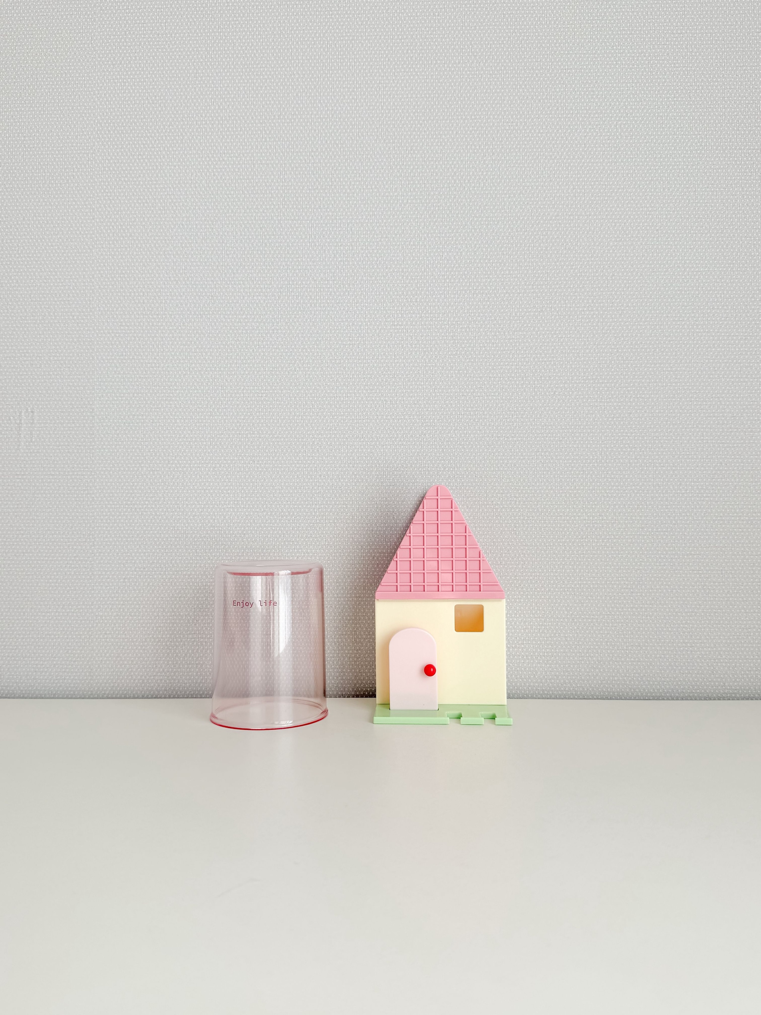 Flip House Toothbrush Holder Set user photo