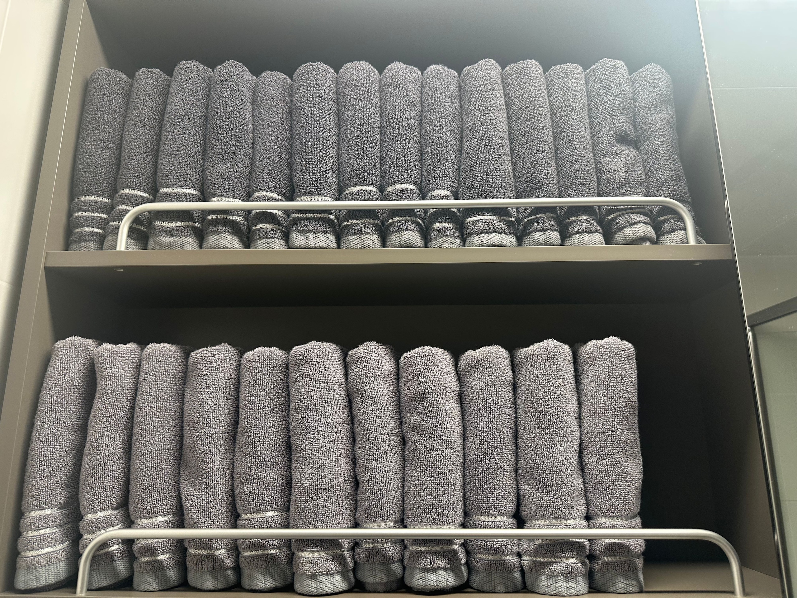 Bamboo Stripe Antibacterial Hotel Towel (10-Pack) user photo