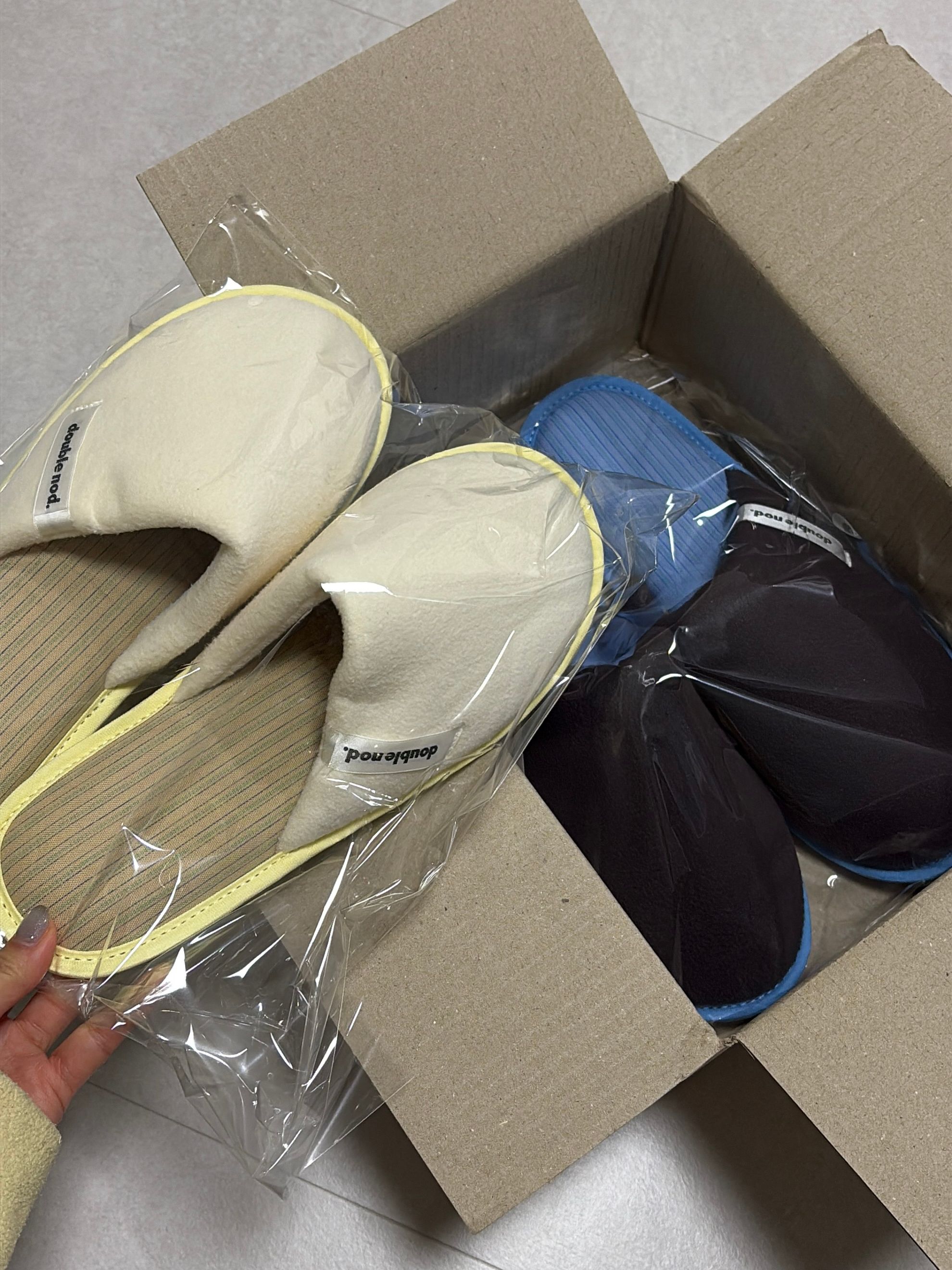 Double Knot Home Slippers (3 Colors) user photo