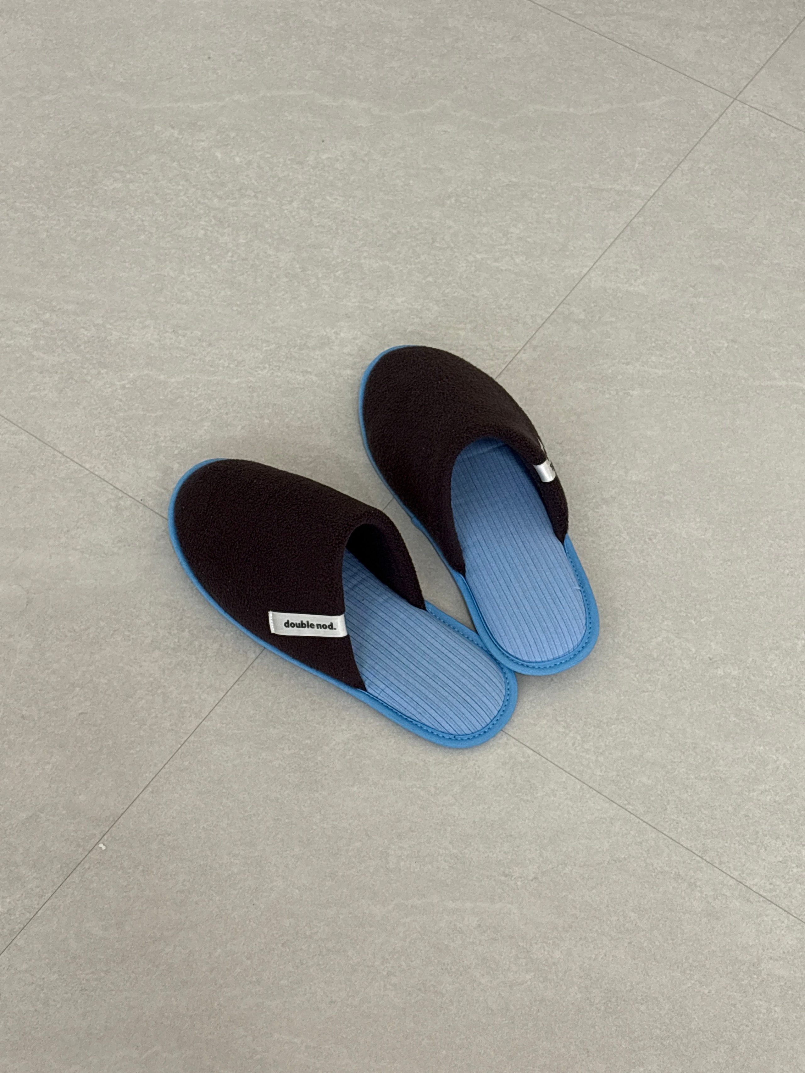 Double Knot Home Slippers (3 Colors) user photo