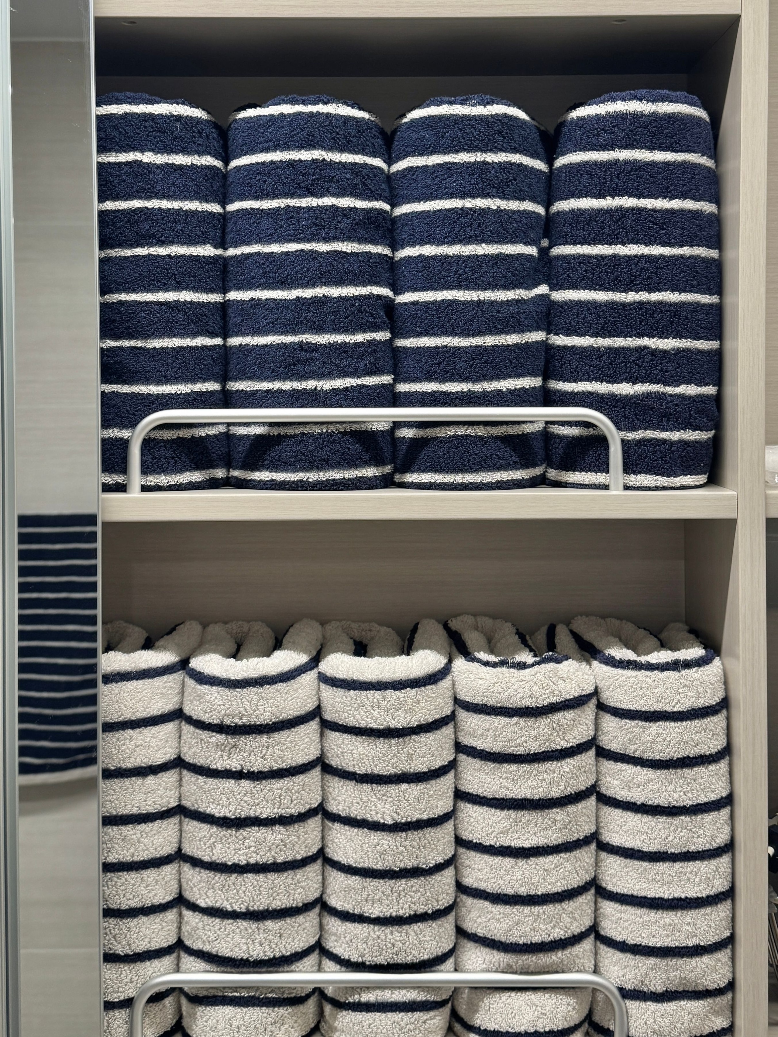 Double-Sided Pattern Hotel Towel Set (5-Piece) user photo