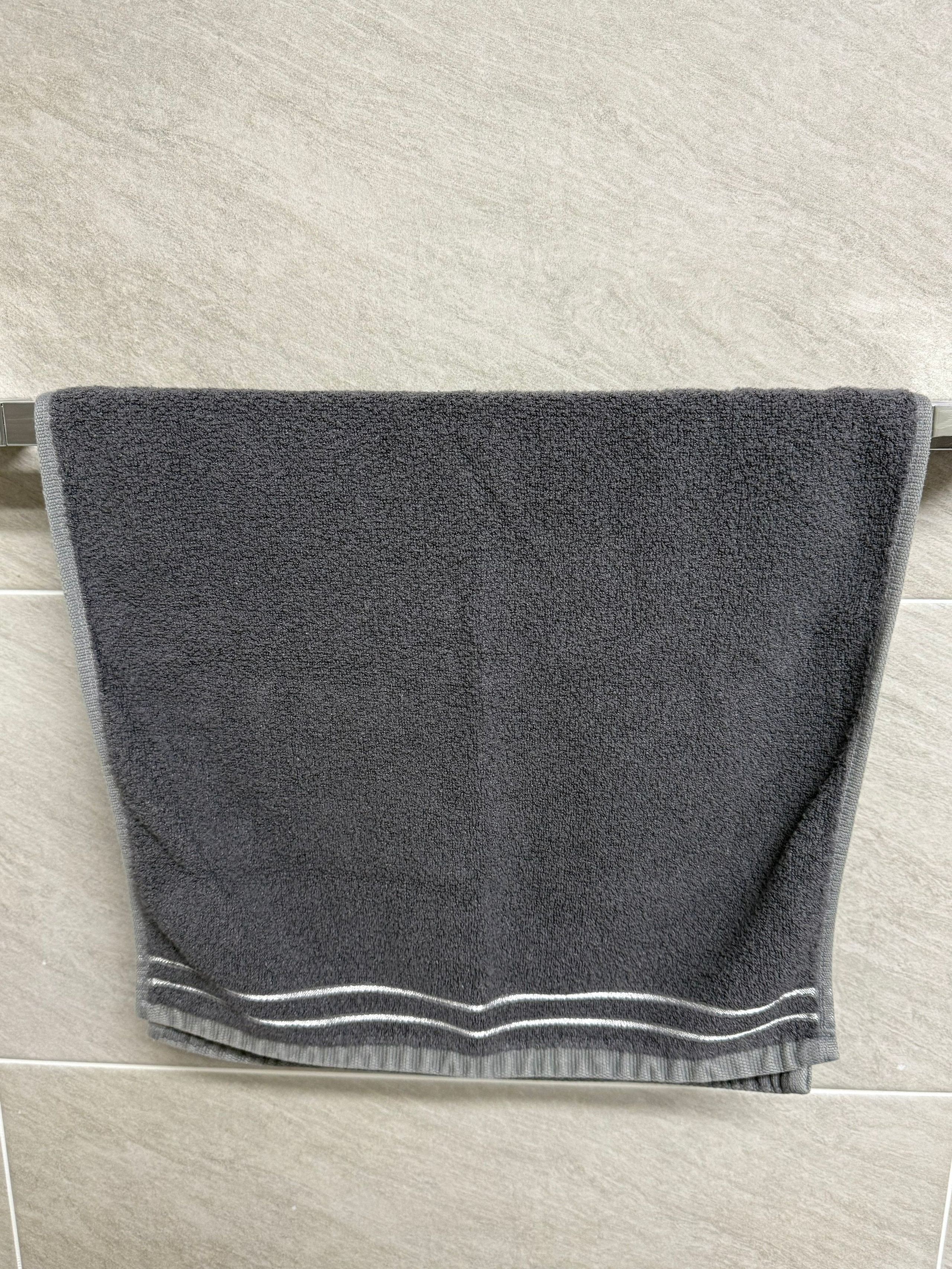 Bamboo Stripe Antibacterial Hotel Towel (10-Pack) user photo
