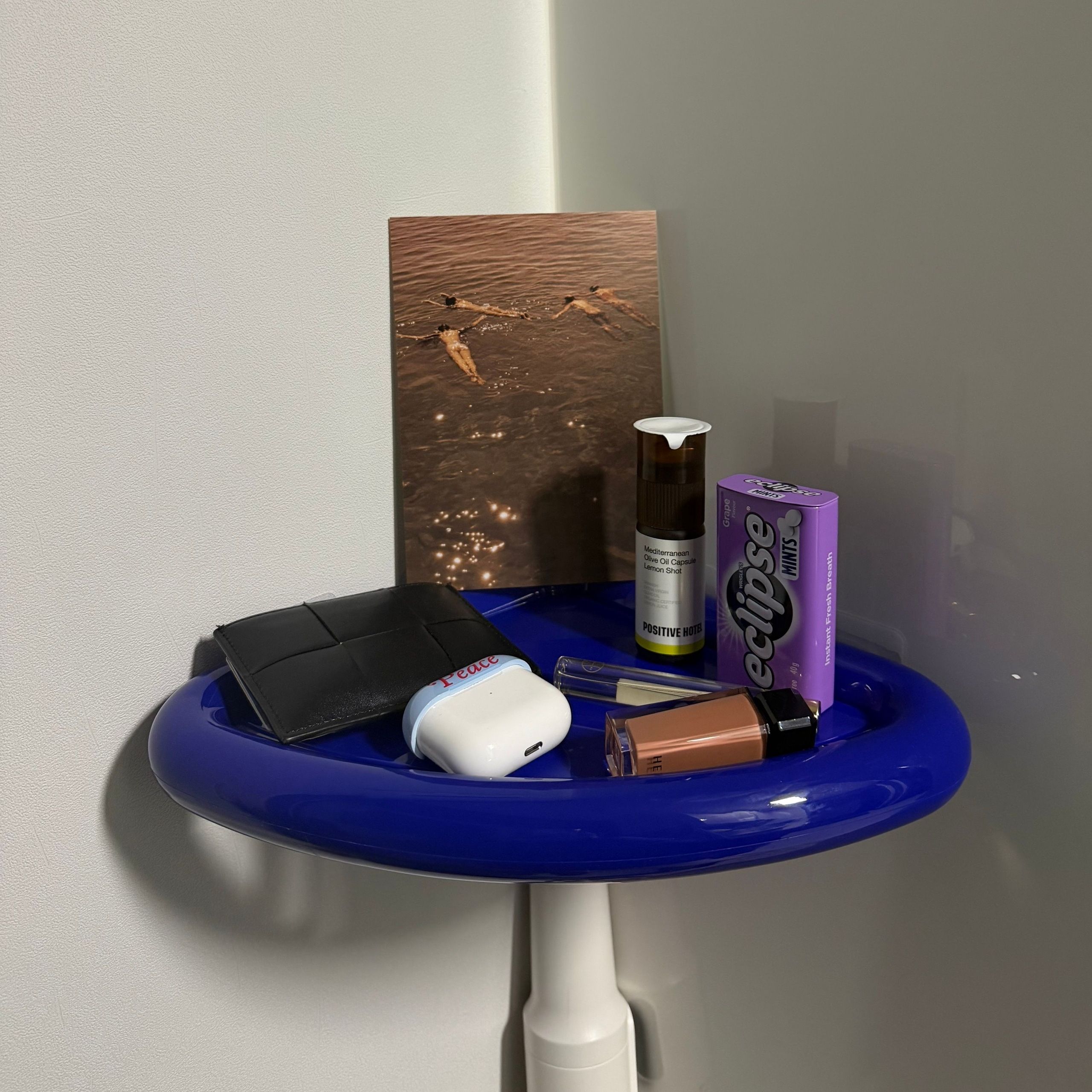 No-Drill Colorful Corner Shelf user photo