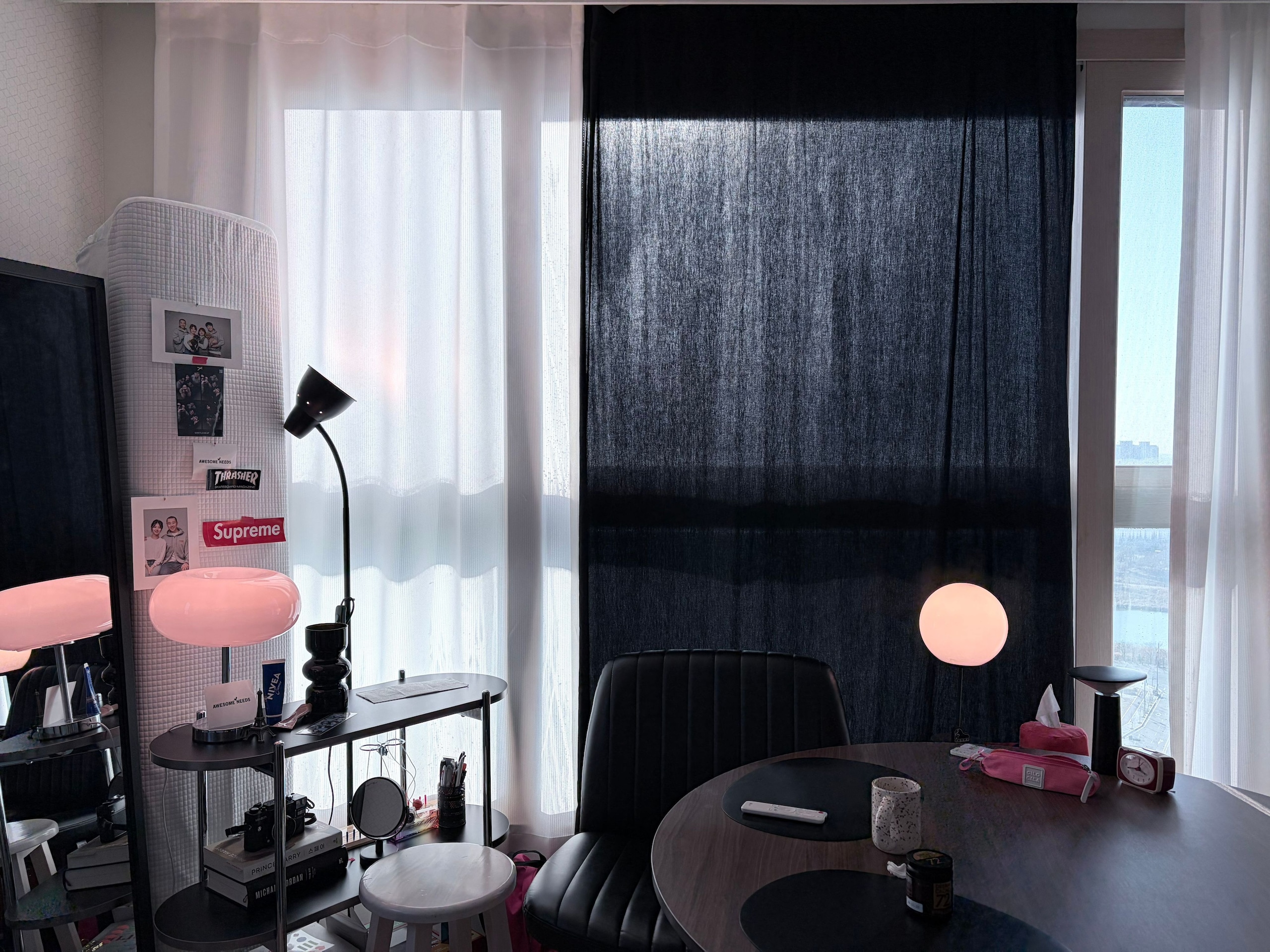 Gott Black Mid-Century Shelf user photo