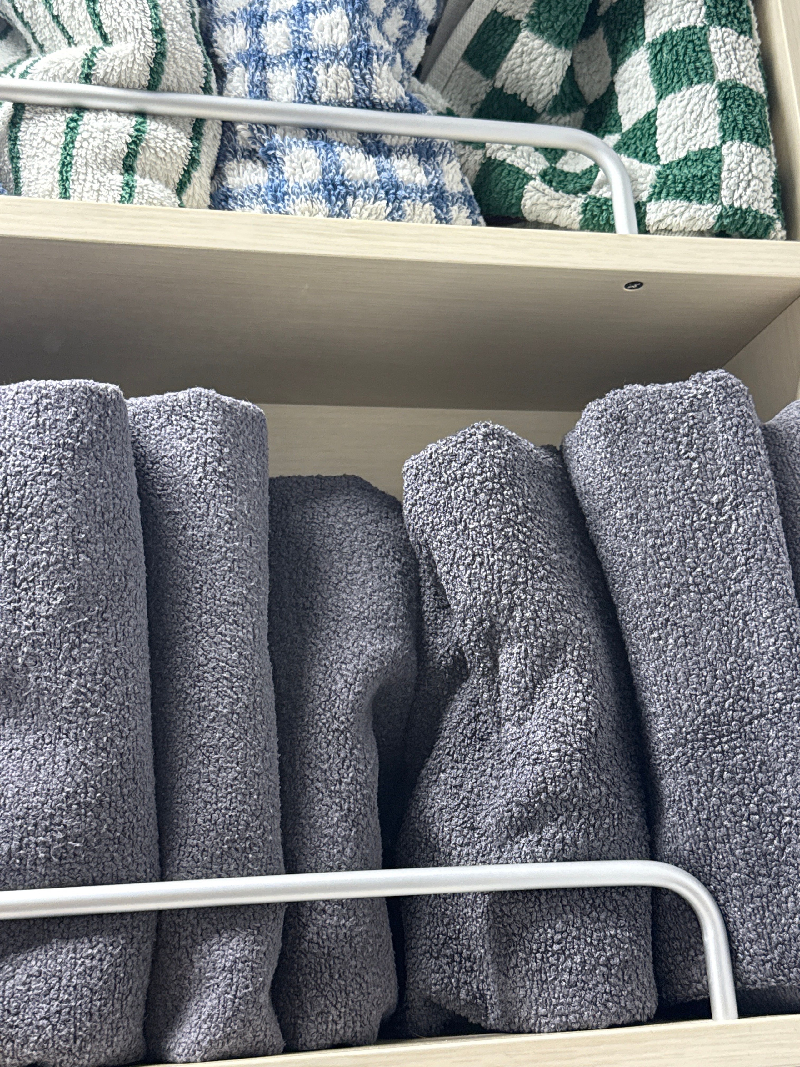 Bamboo Stripe Antibacterial Hotel Towel (10-Pack) user photo