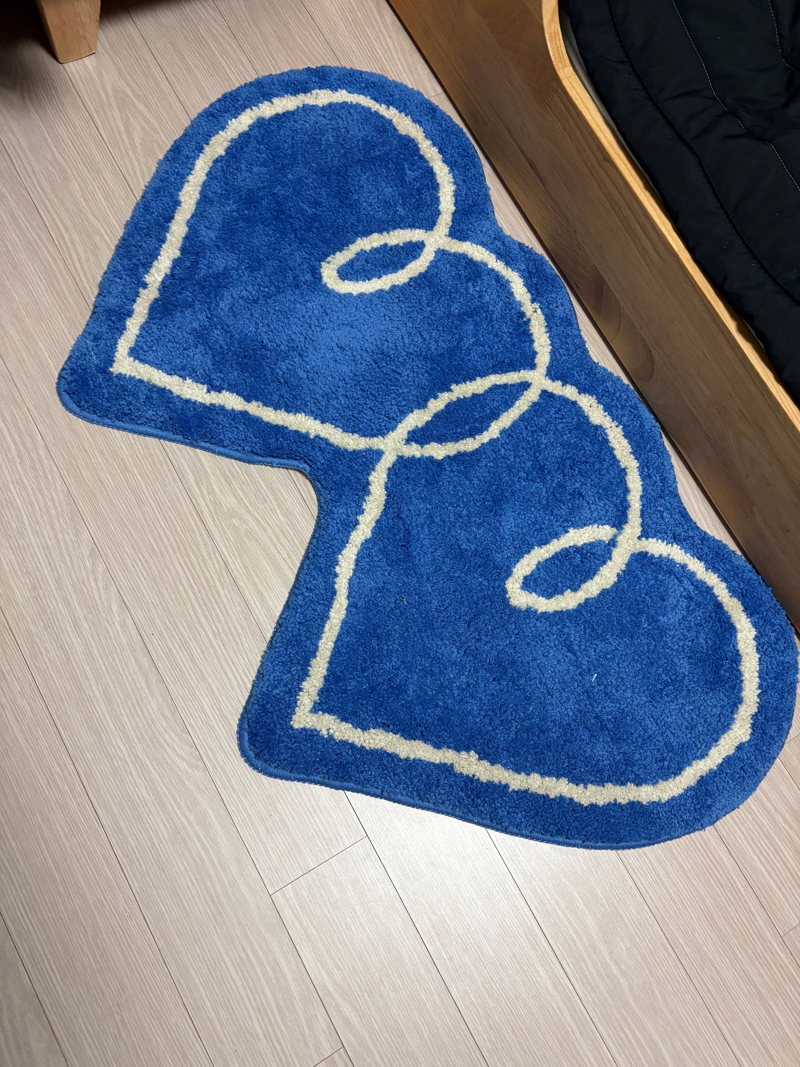 BWTZ Double Heart Accent Rug user photo