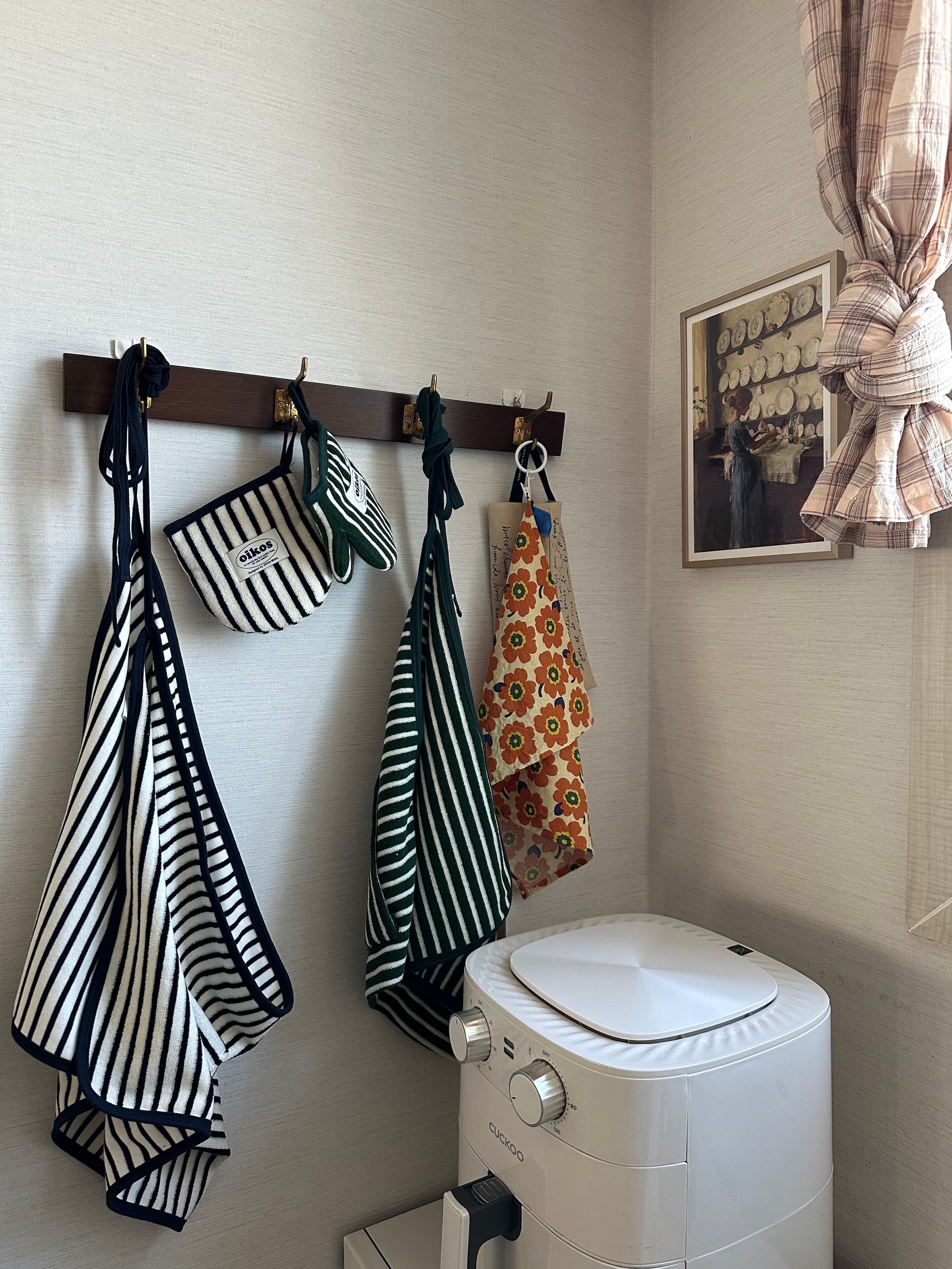 Striped Cotton Apron & Oven Mitt Set user photo
