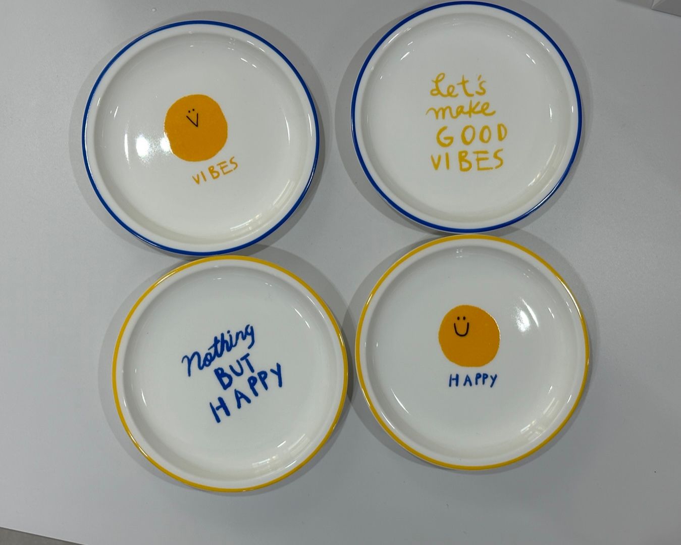 ON Smile Plate Set for 4 (4-Piece) user photo