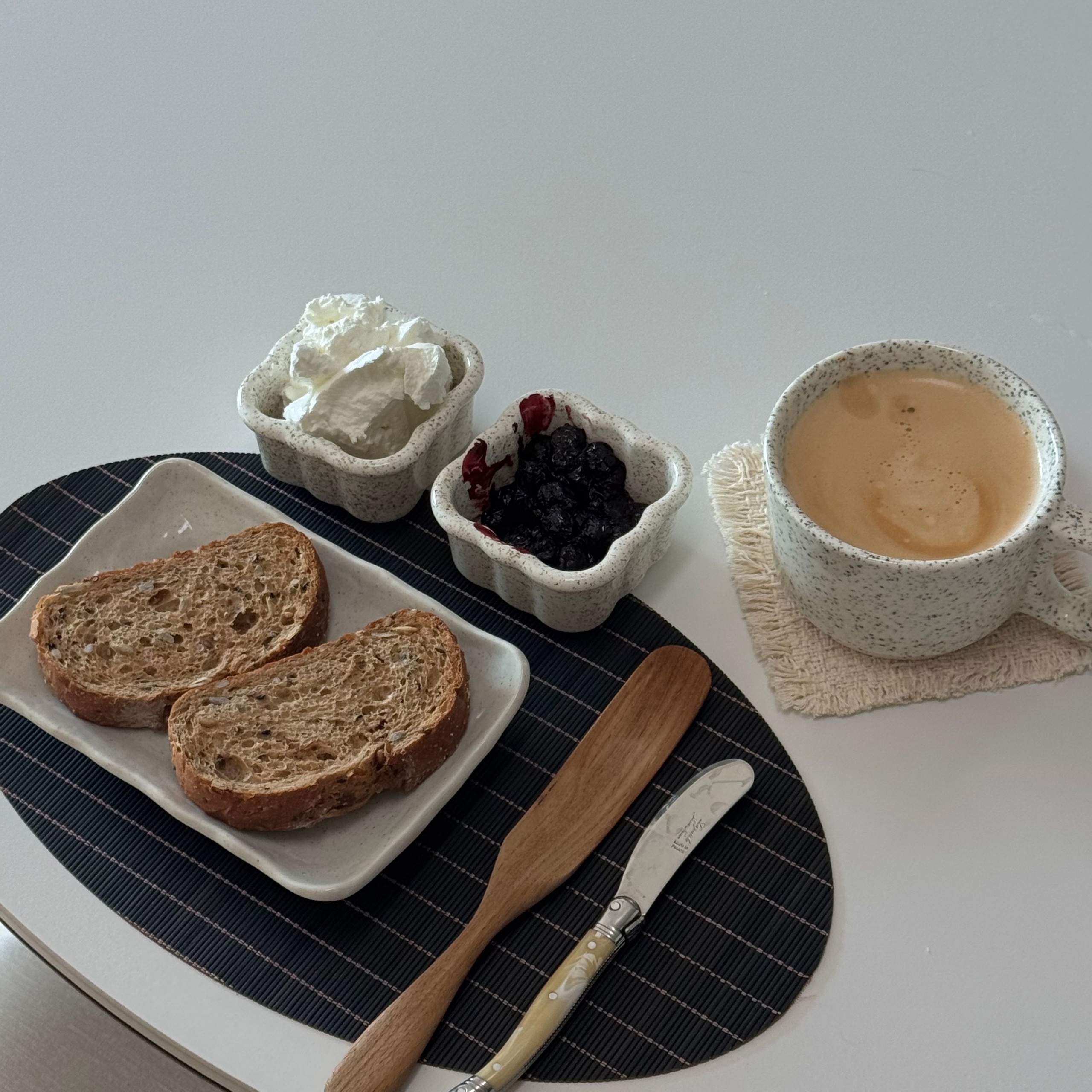 Oatmeal Glaze Divided Plate user photo