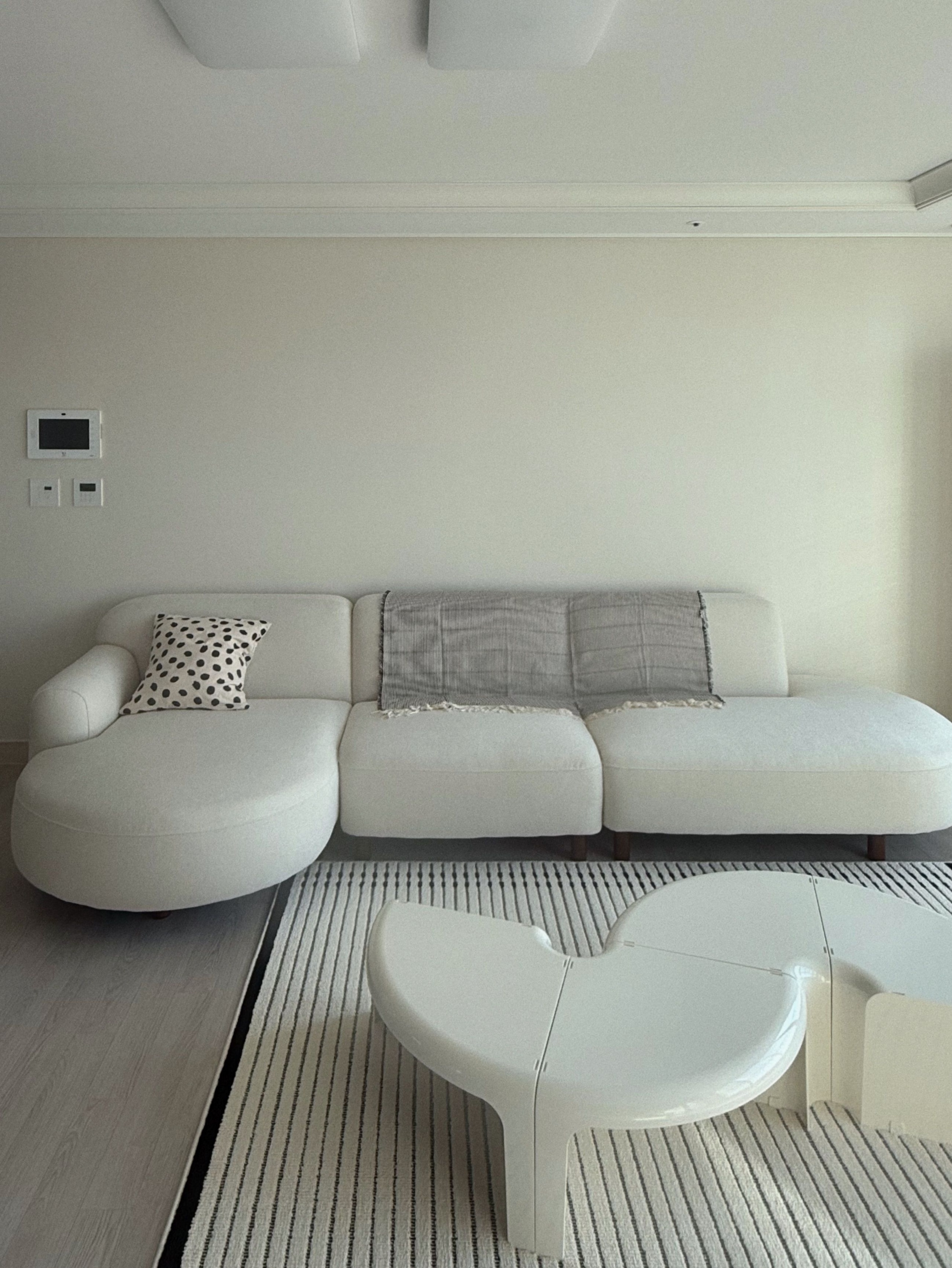 Quarter Modular Round Coffee Table user photo