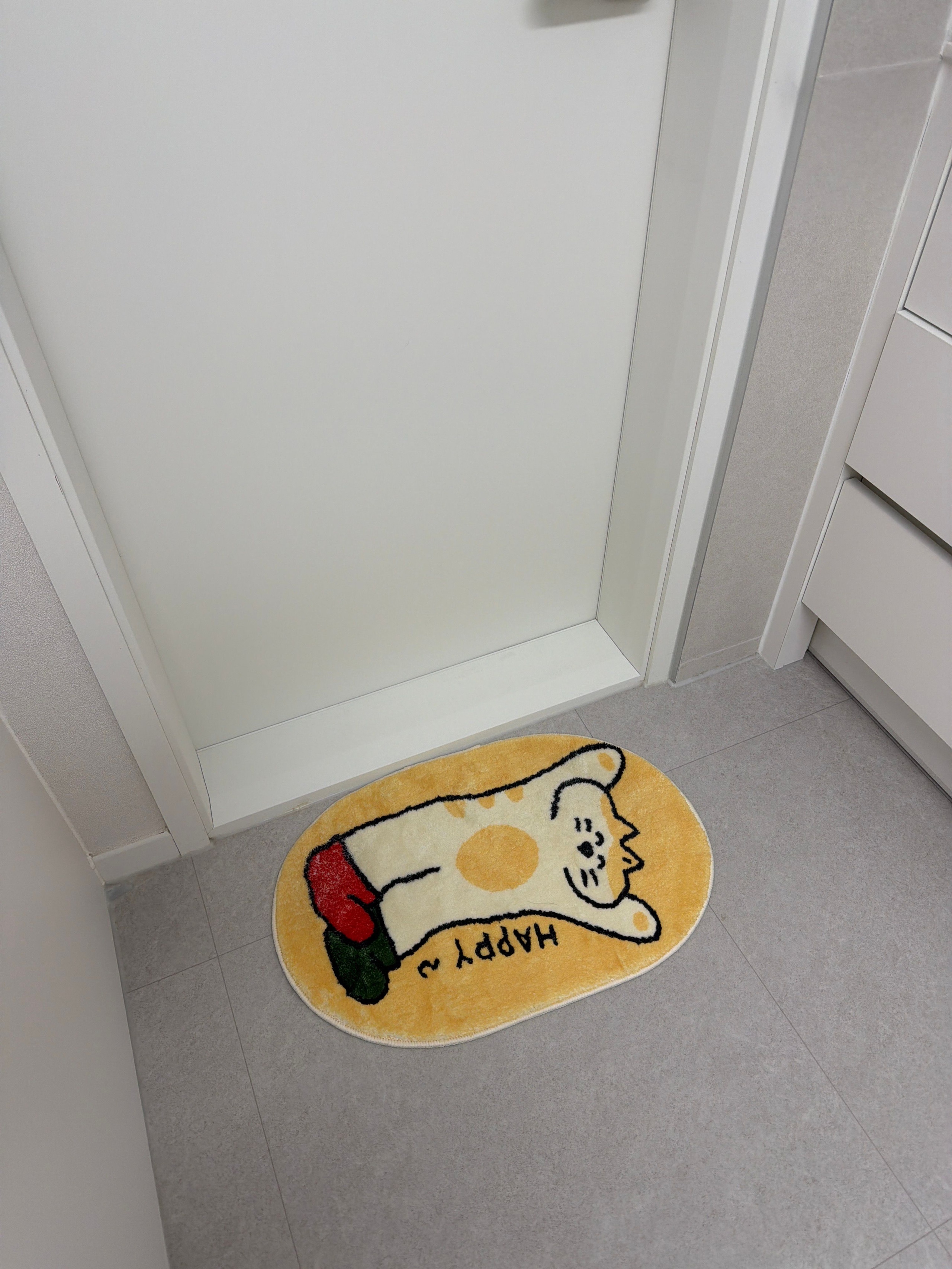 Minimal Cat Non-Slip Accent Mat user photo