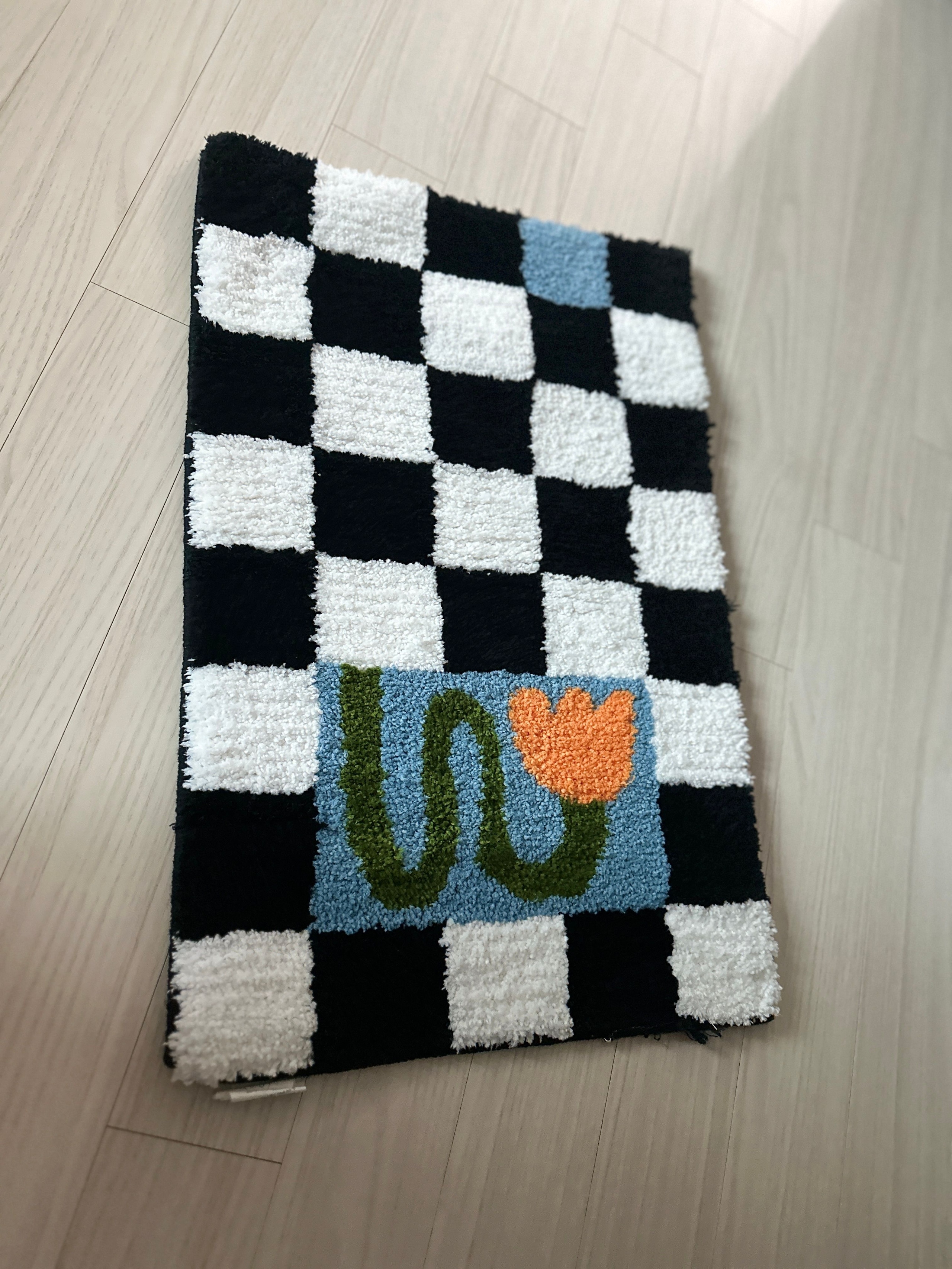 Checker Bloom Accent Rug user photo
