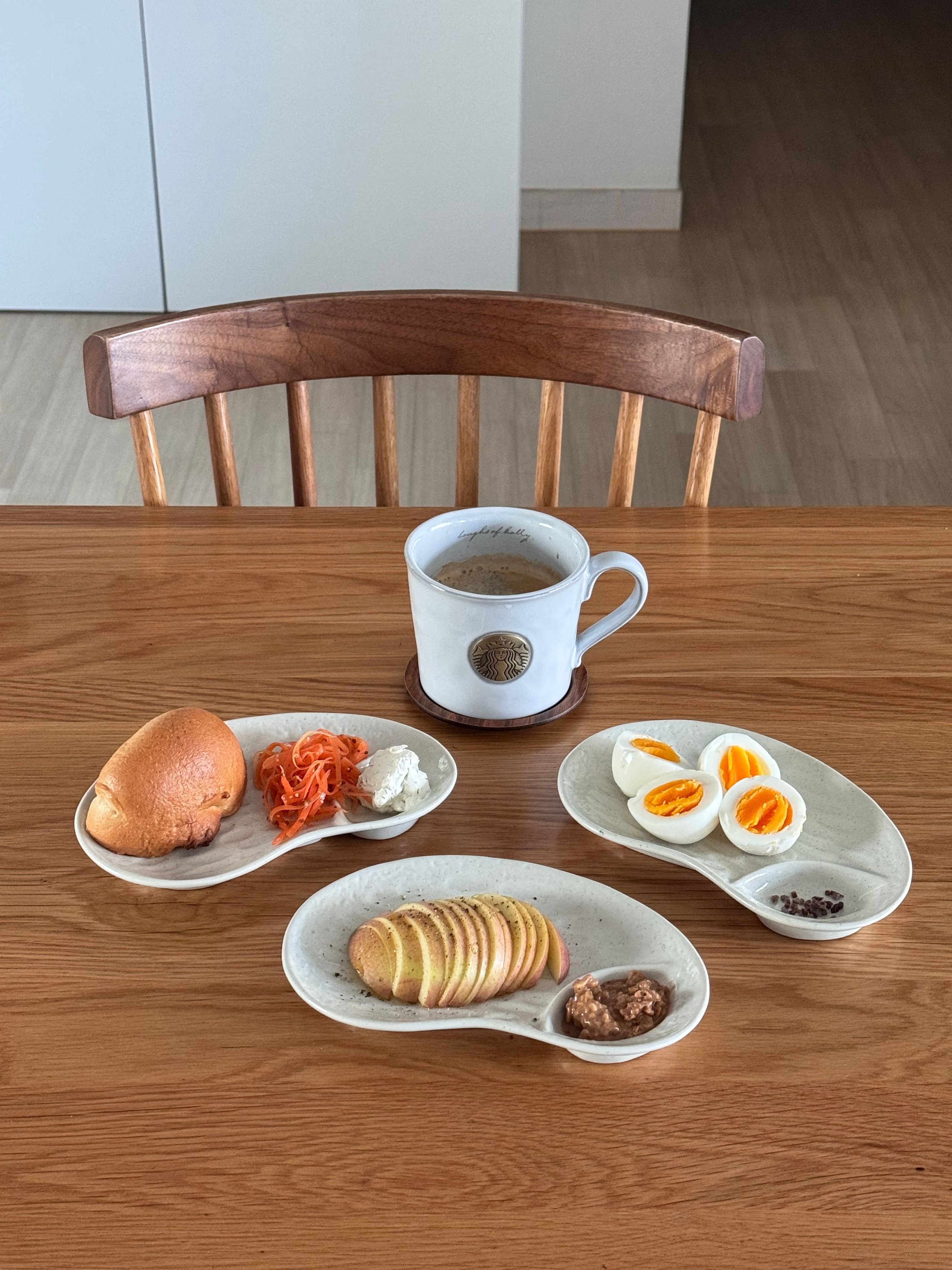 Peanut Shaped Divided Sushi Plate user photo