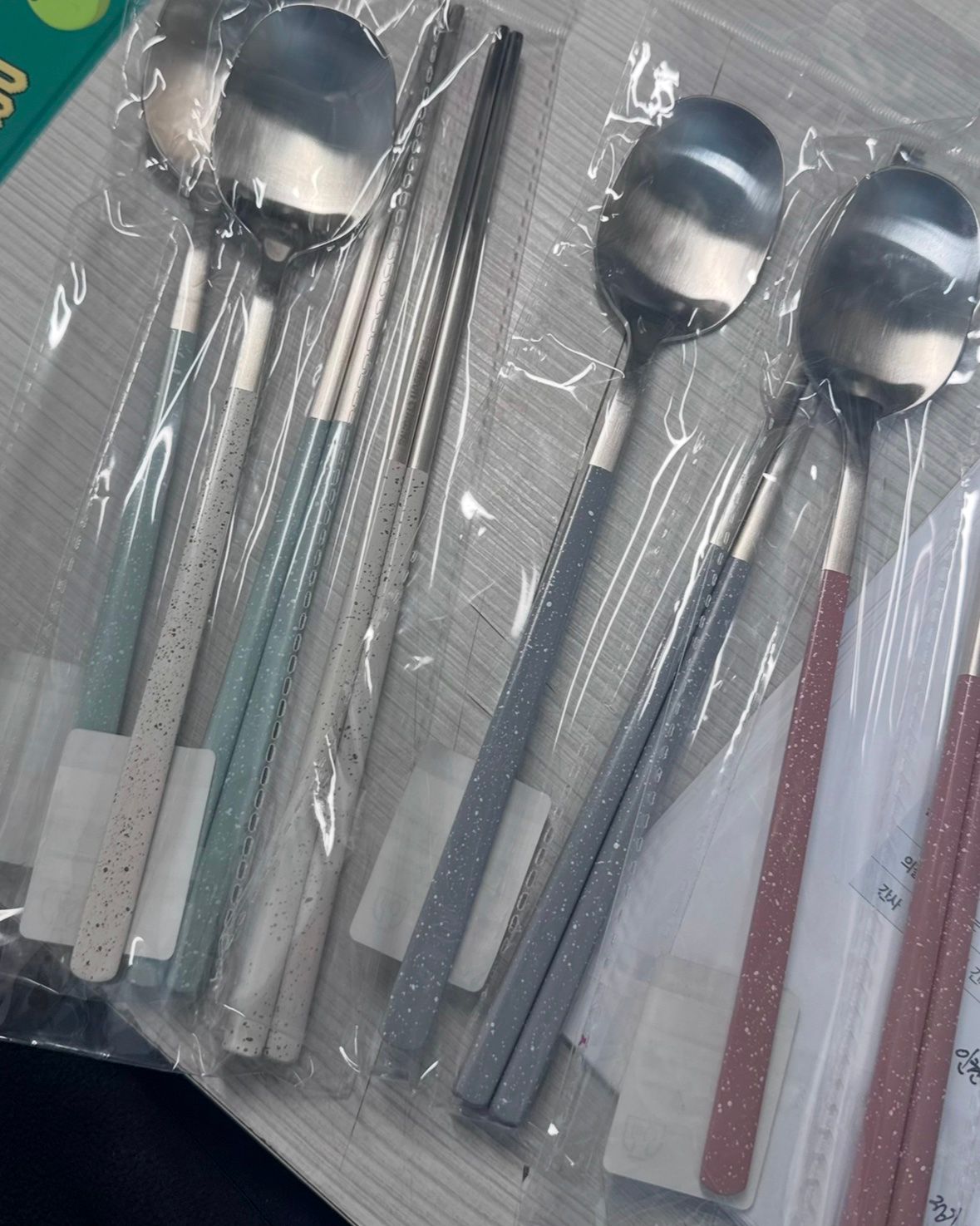 Dotty Spoon & Chopstick Set for 4 (8-Piece) user photo